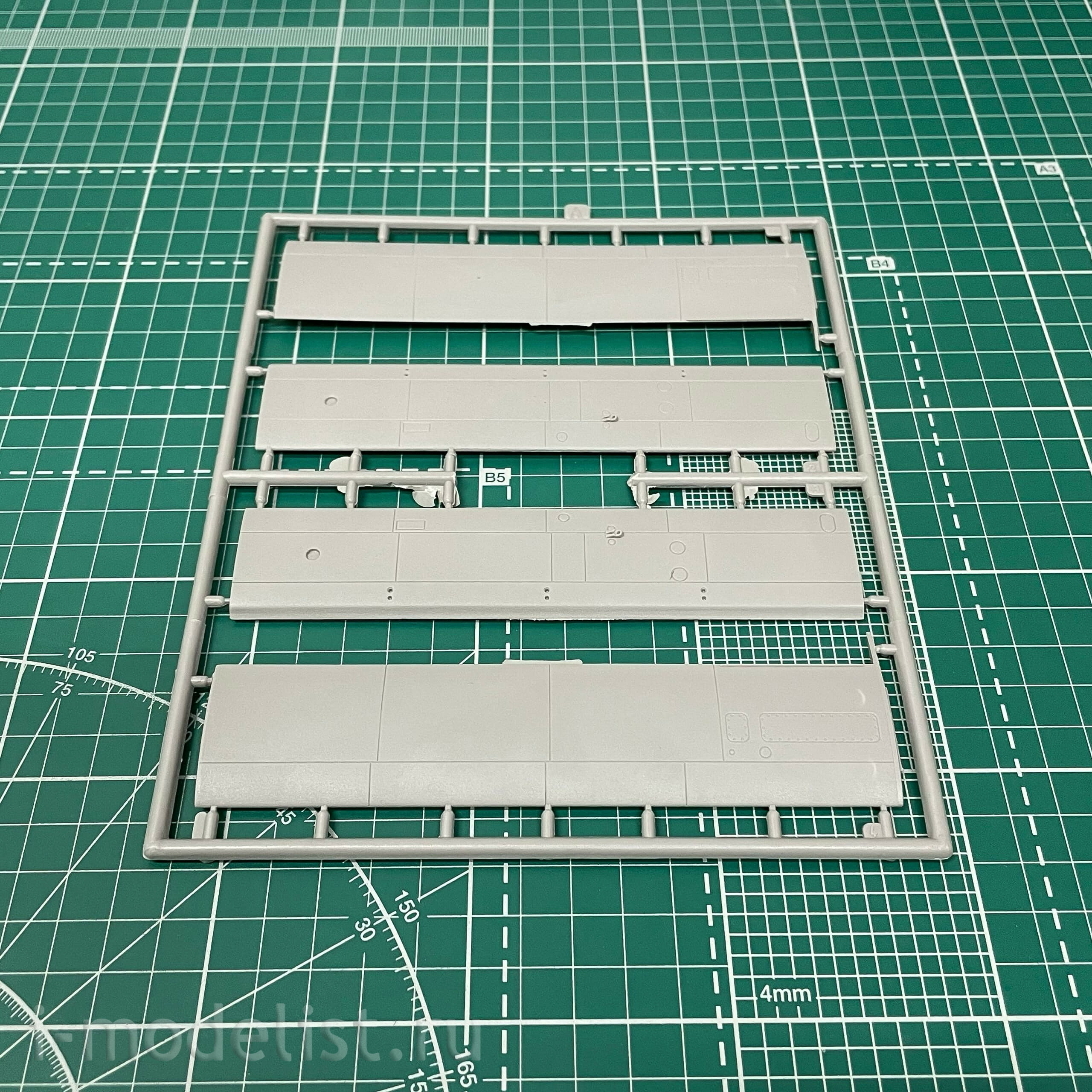 449 Roden 1/48 