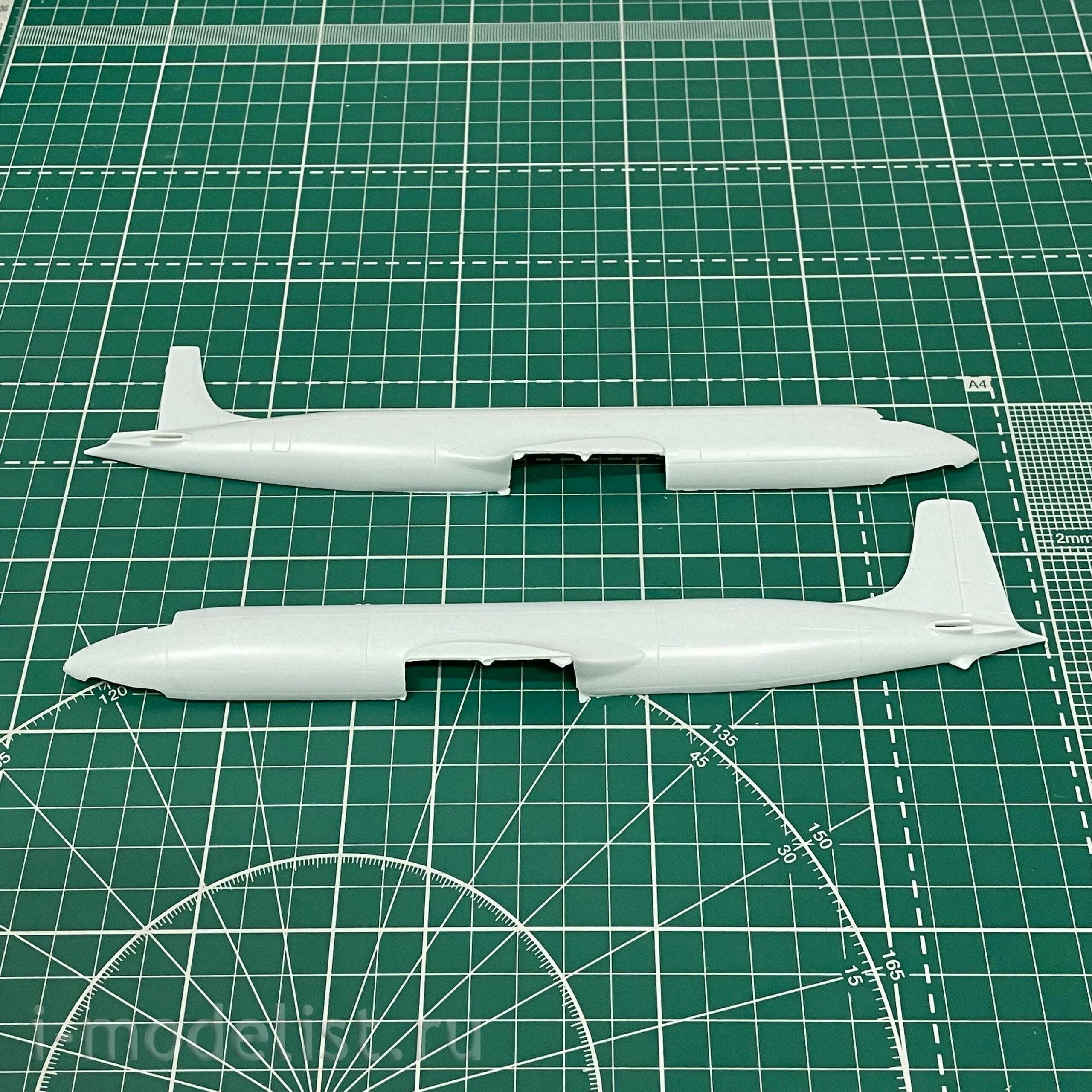 302 Roden 1/144 Passenger aircraft DC-7C, KLM Royal Dutch Airlines