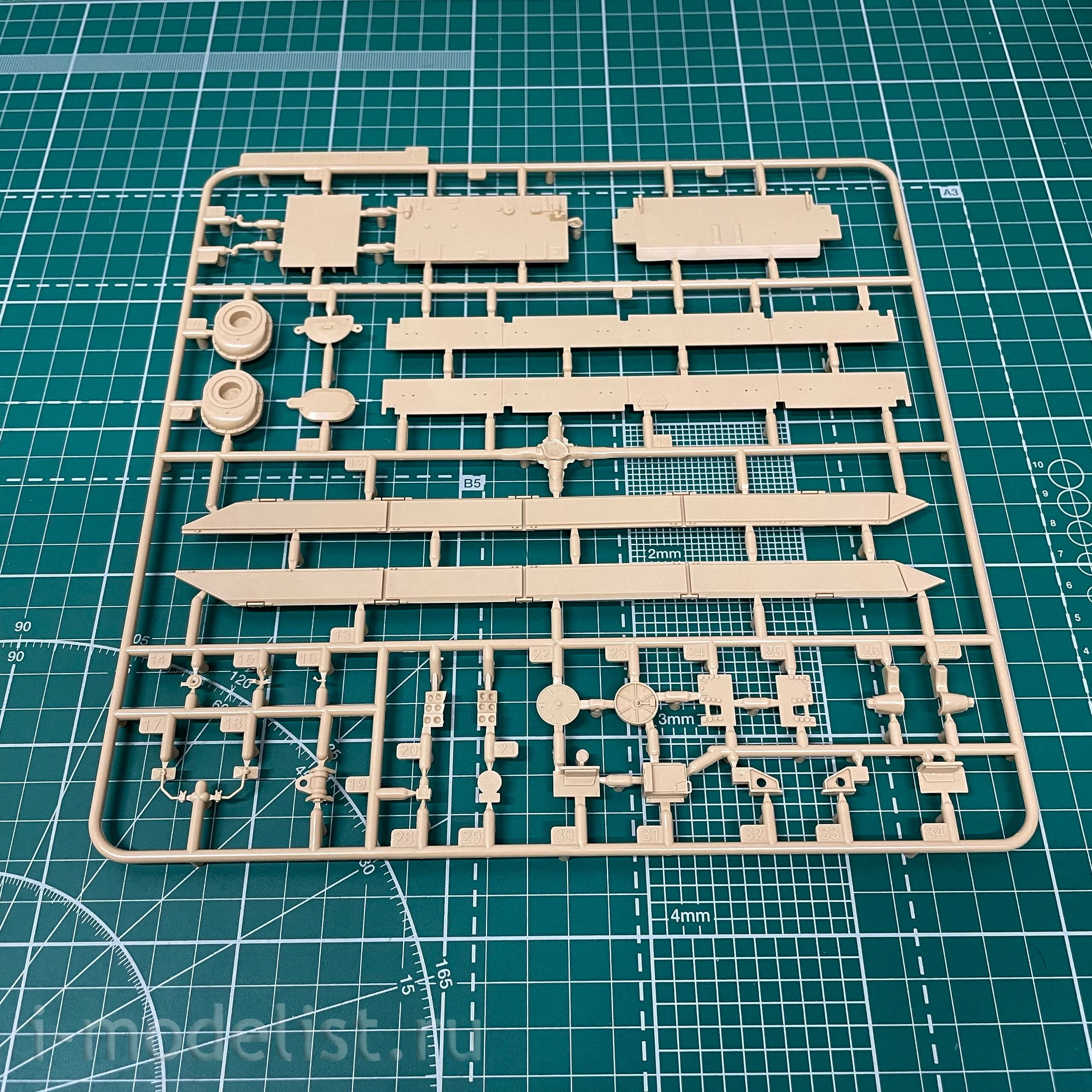 35A008 Amusing Hobby 1/35 Tank Destroyer FV215B (183)