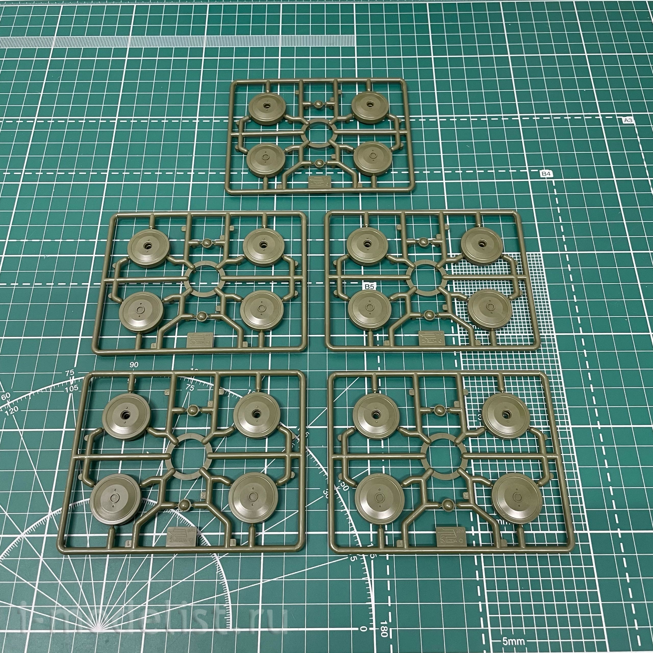 3688 Zvezda 1/35 Soviet tank destroyer 