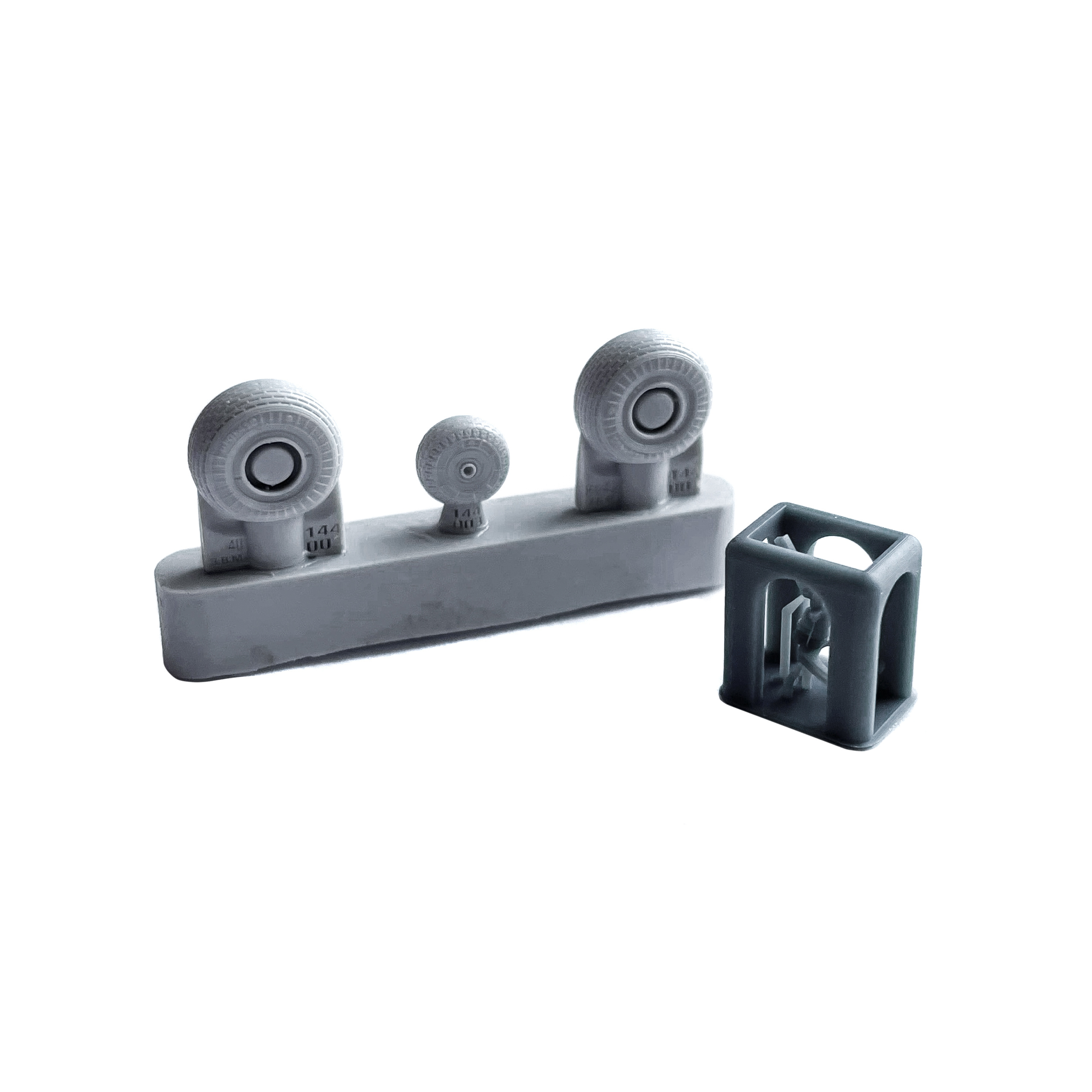 RS144003 E.V.M. 1/144 Yakovlev-40 chassis wheels
