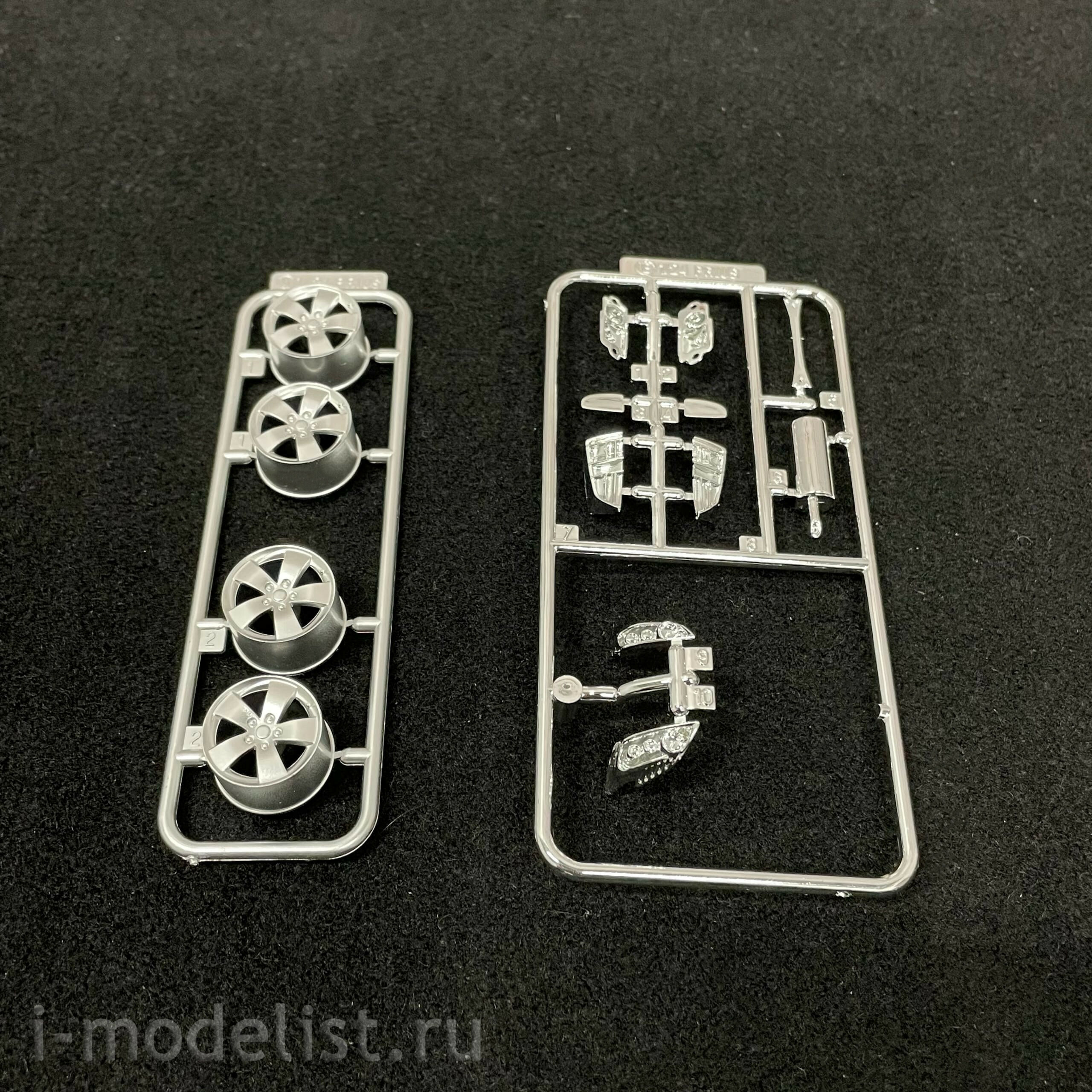 03822 Fujimi 1/24 Toyota Prius G Touring Selection 2009