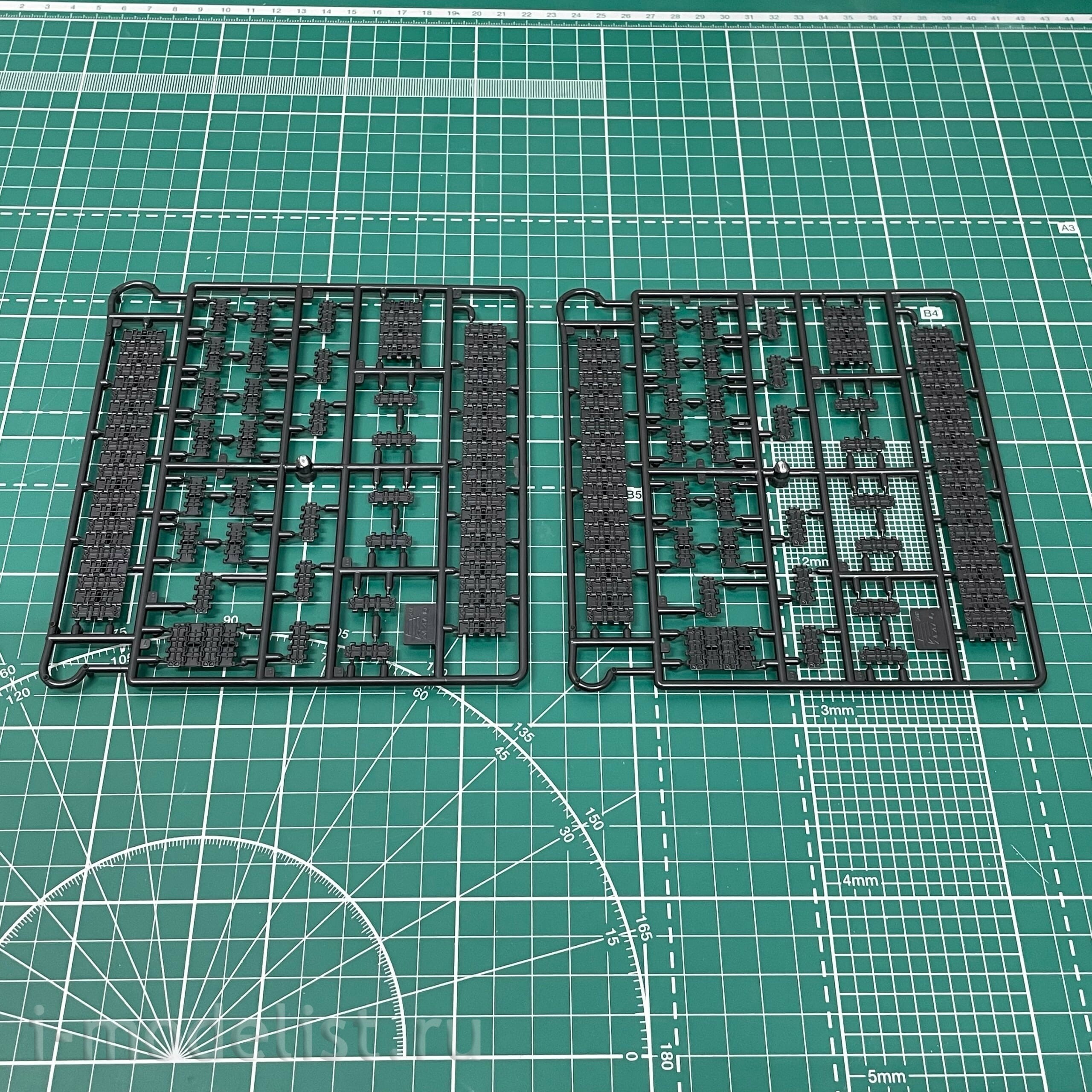 3689 Zvezda 1/35 Soviet medium tank T-34/76 OBR. 1943 UZTM