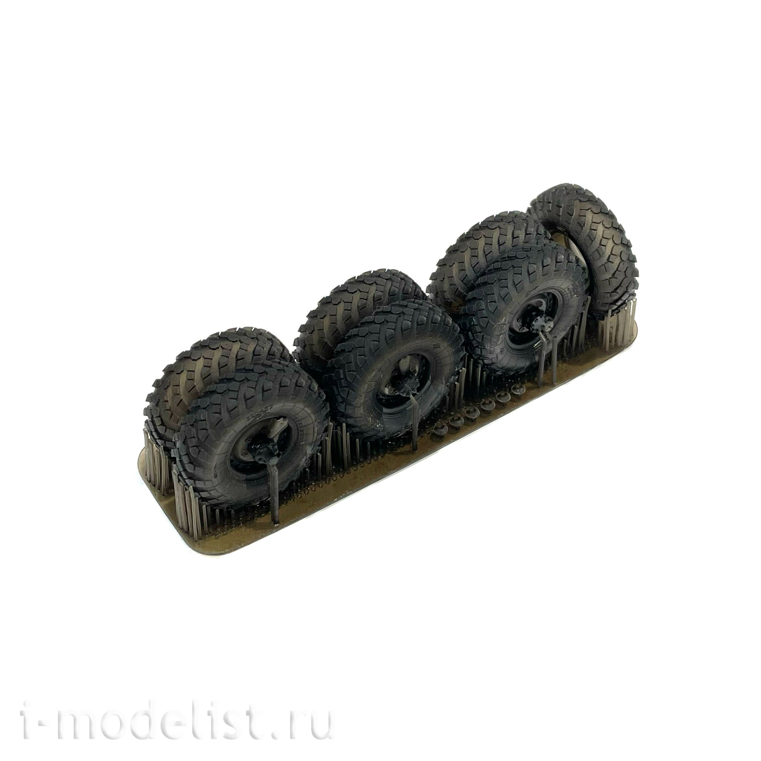 KL350009 Kraft Lab 1/35 Set of wheels K-70 /157
