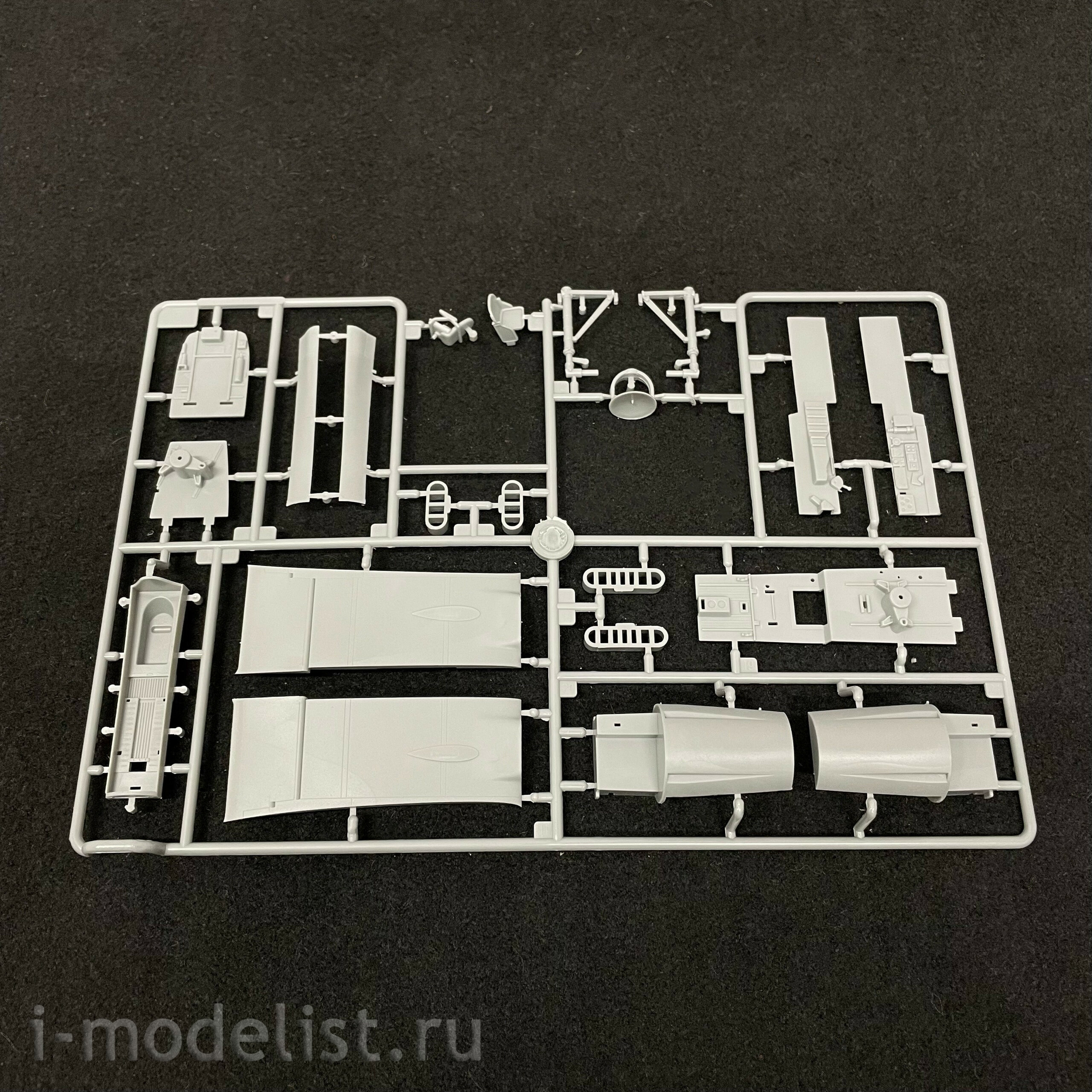 81732 HobbyBoss 1/48 P-61C Black Widow