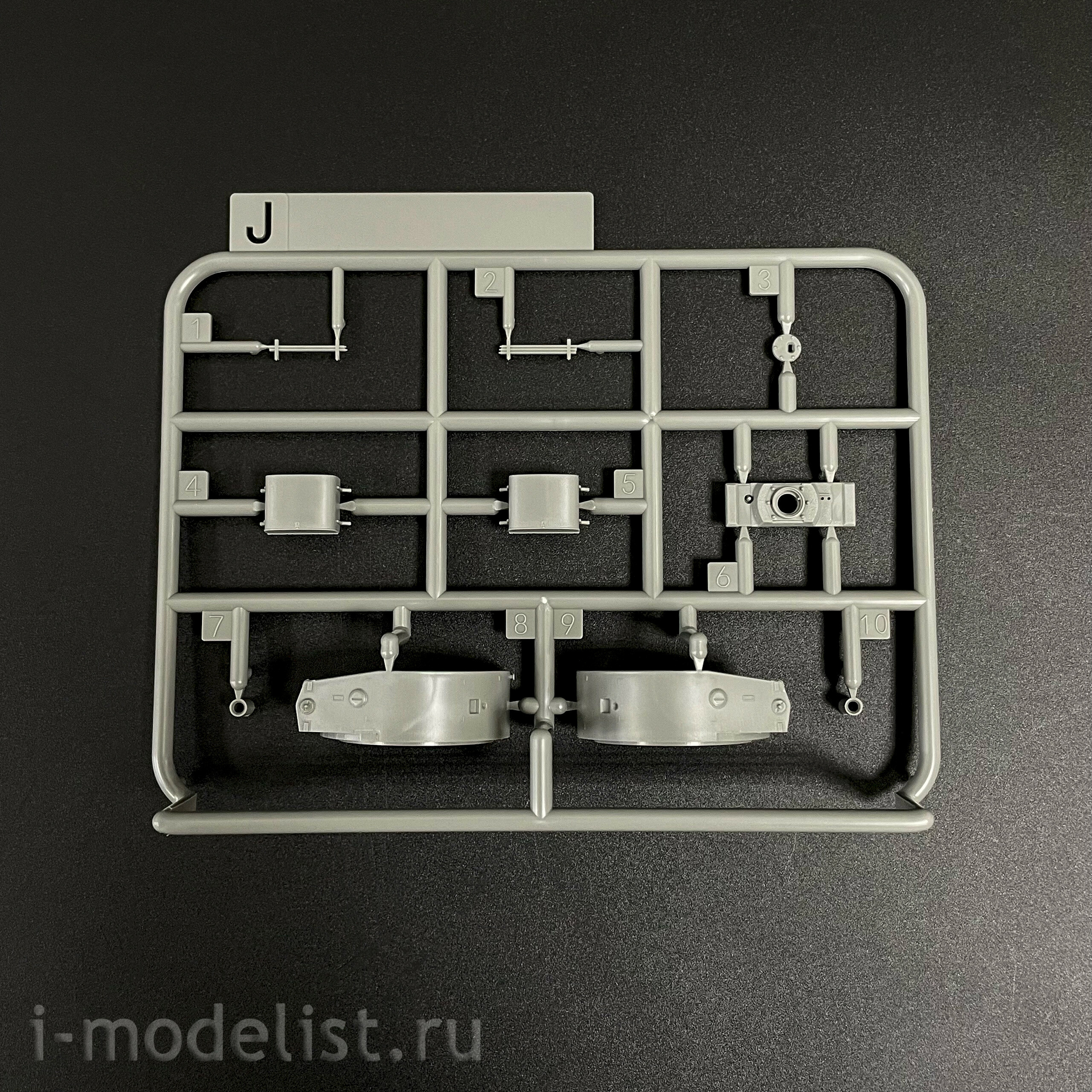 TK7205 Border Model 1/72 Tiger I tank, very early type (502nd Heavy Tank Battalion No. 100)