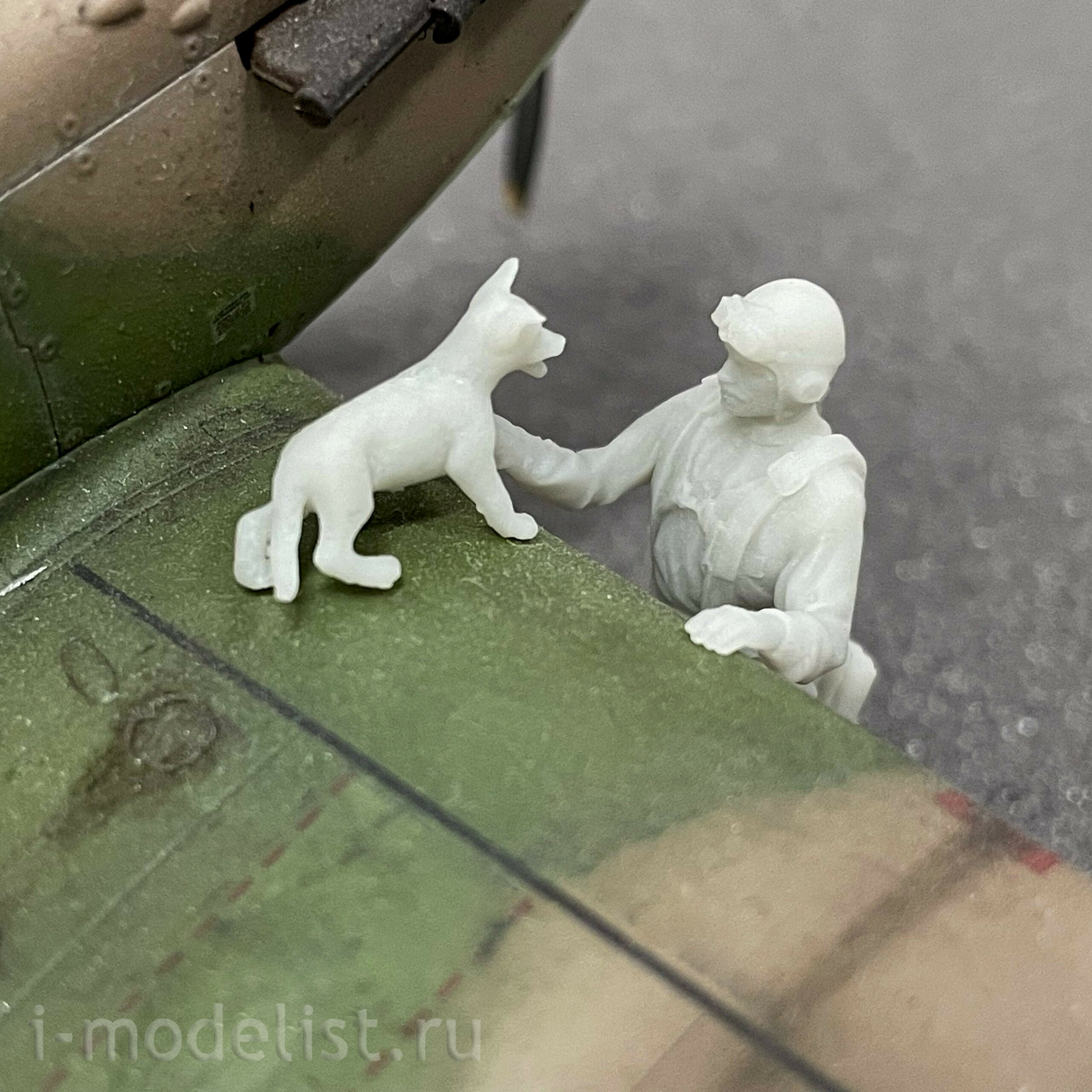 Im48014 Imodelist 1/48 Miniature of a pilot with a dog