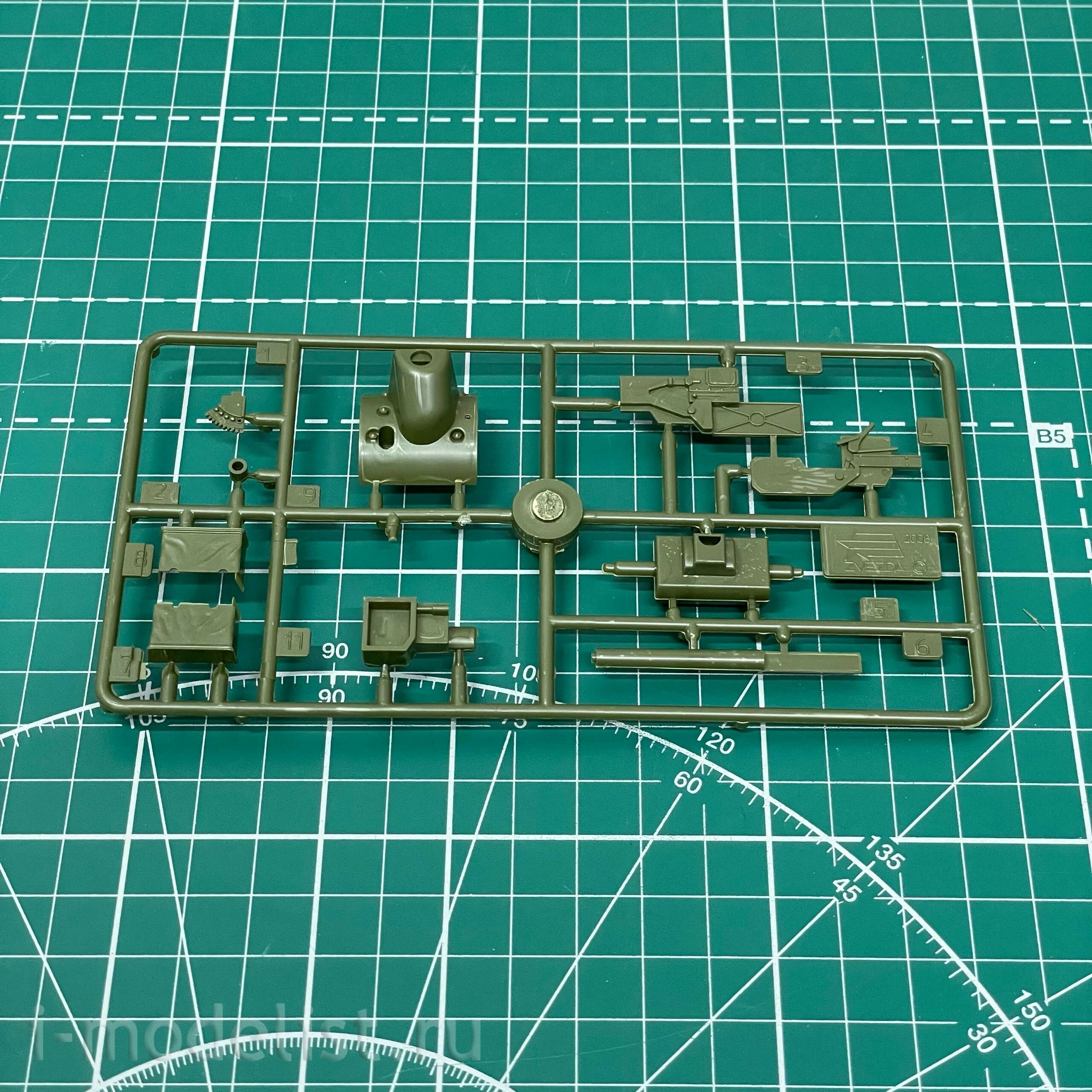 3624 Zvezda 1/35 kV-1 Tank with l-11 gun