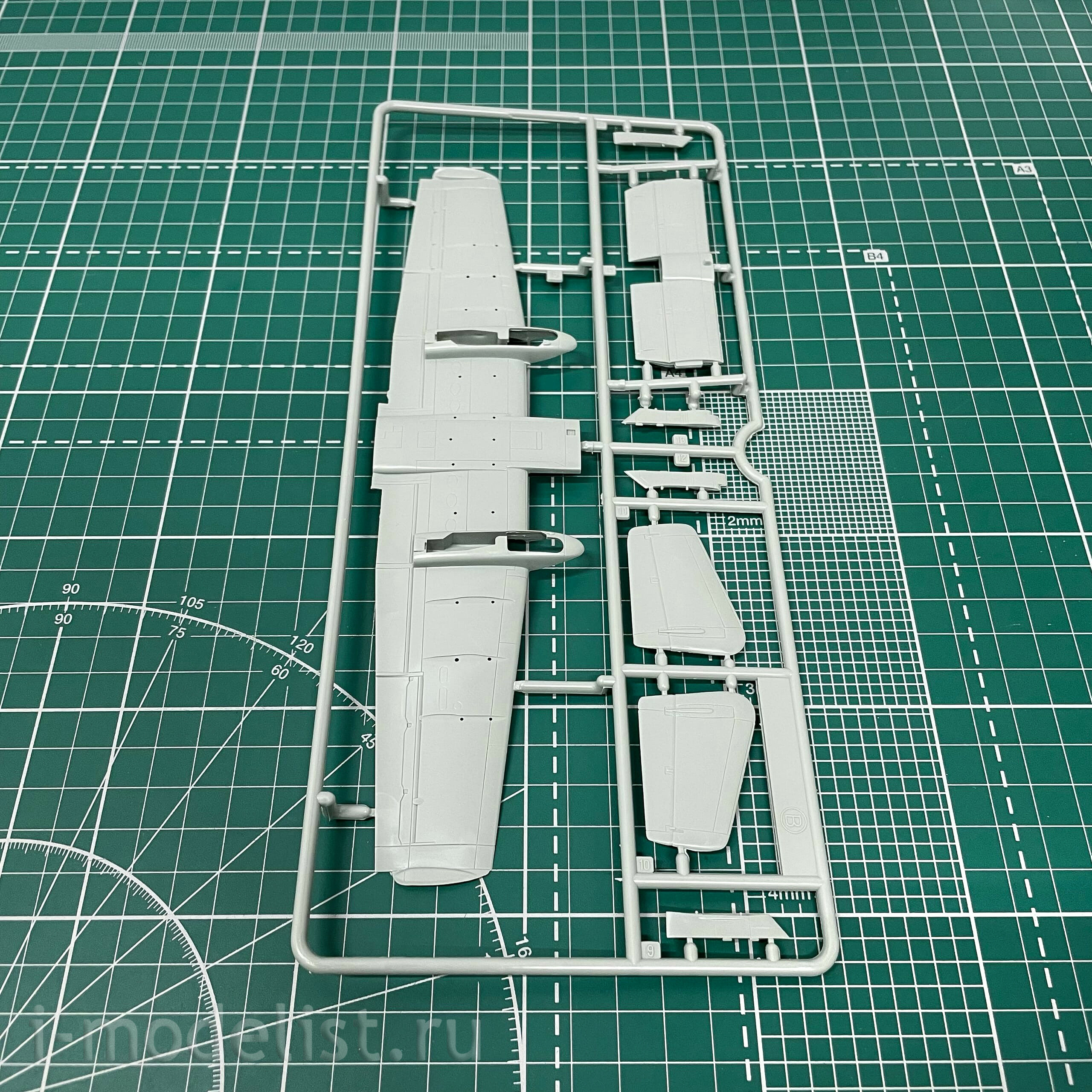 207203 Modeler 1/72 A-10A thunderbolt 2