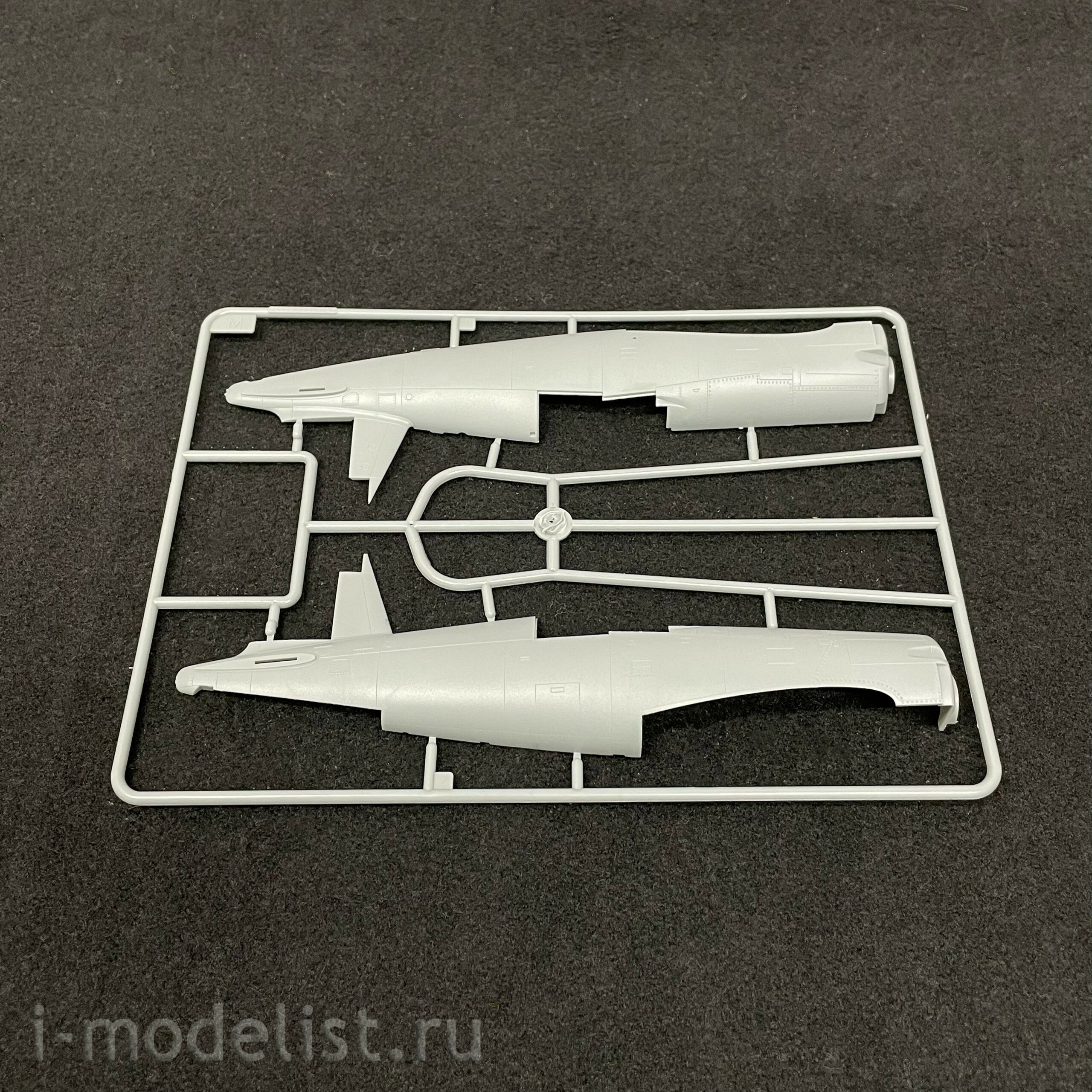80389 HobbyBoss 1/48 F4U-5 Corsair