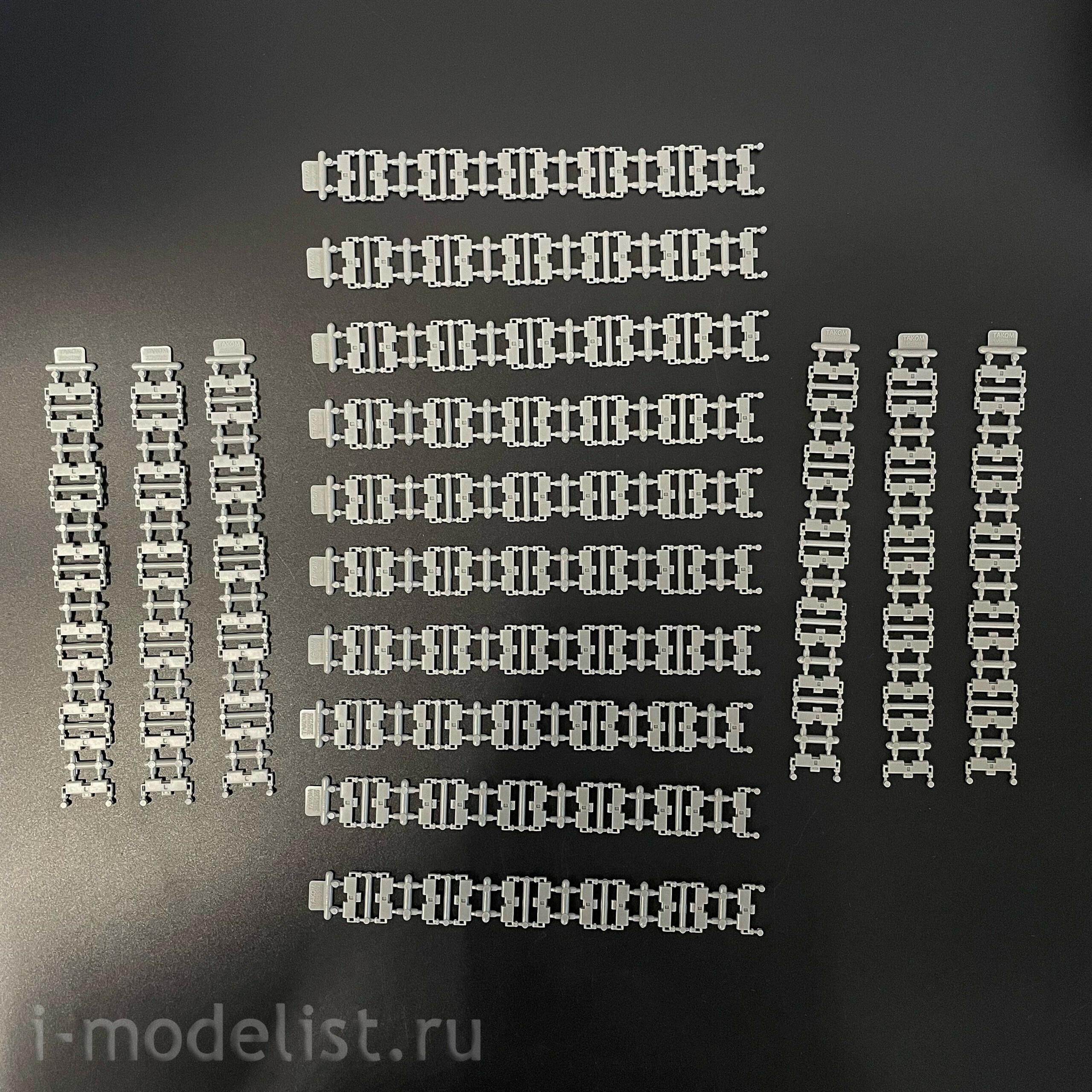 2205W Takom 1/35 Набор Sherman Box: M4A1 (76w) HVSS + M1 Super Sherman + фигура члена экипажа танка армии США в 1/16 масштабе