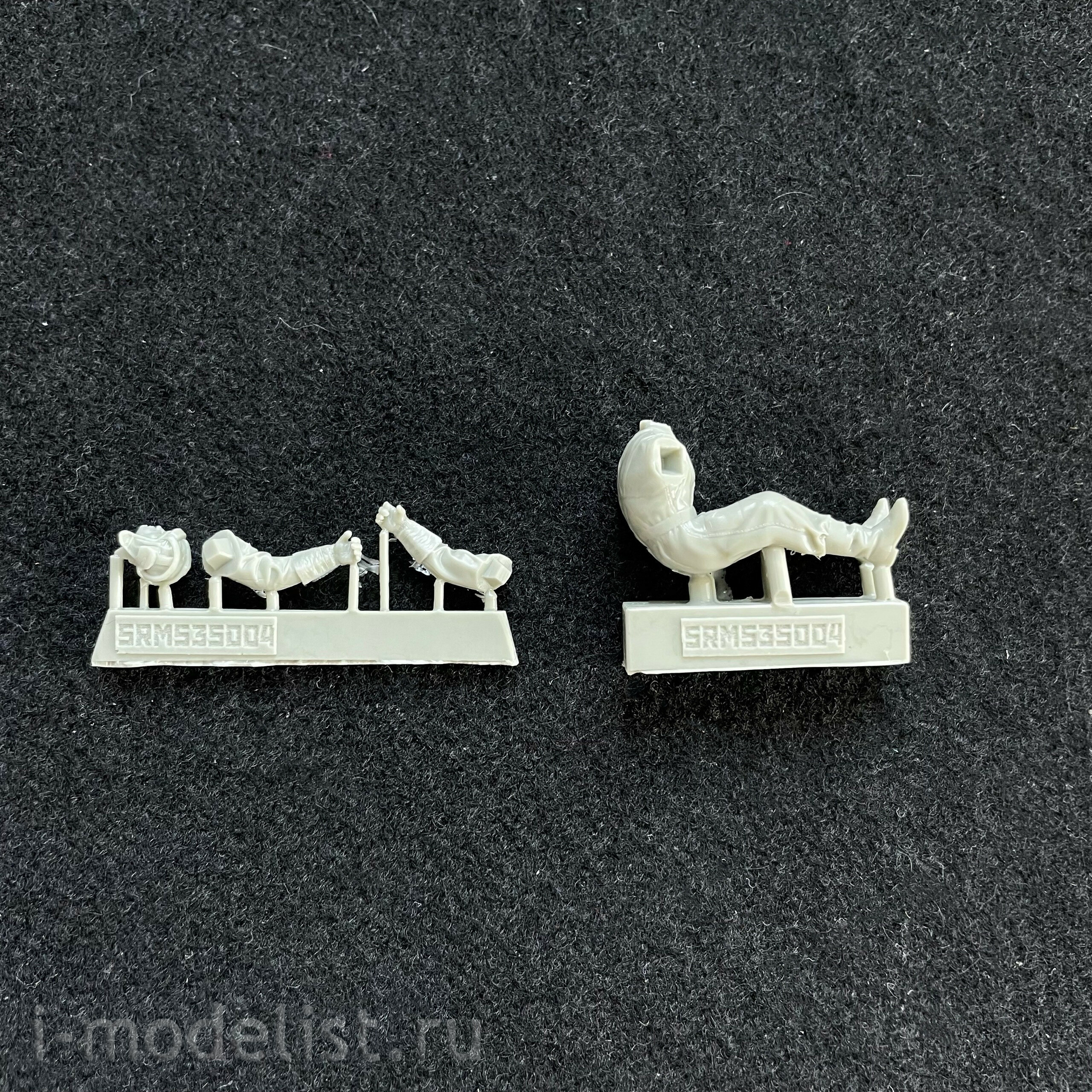 SRms35004 Sarmat Resin 1/35 Crew of floating tanks 1935-1941