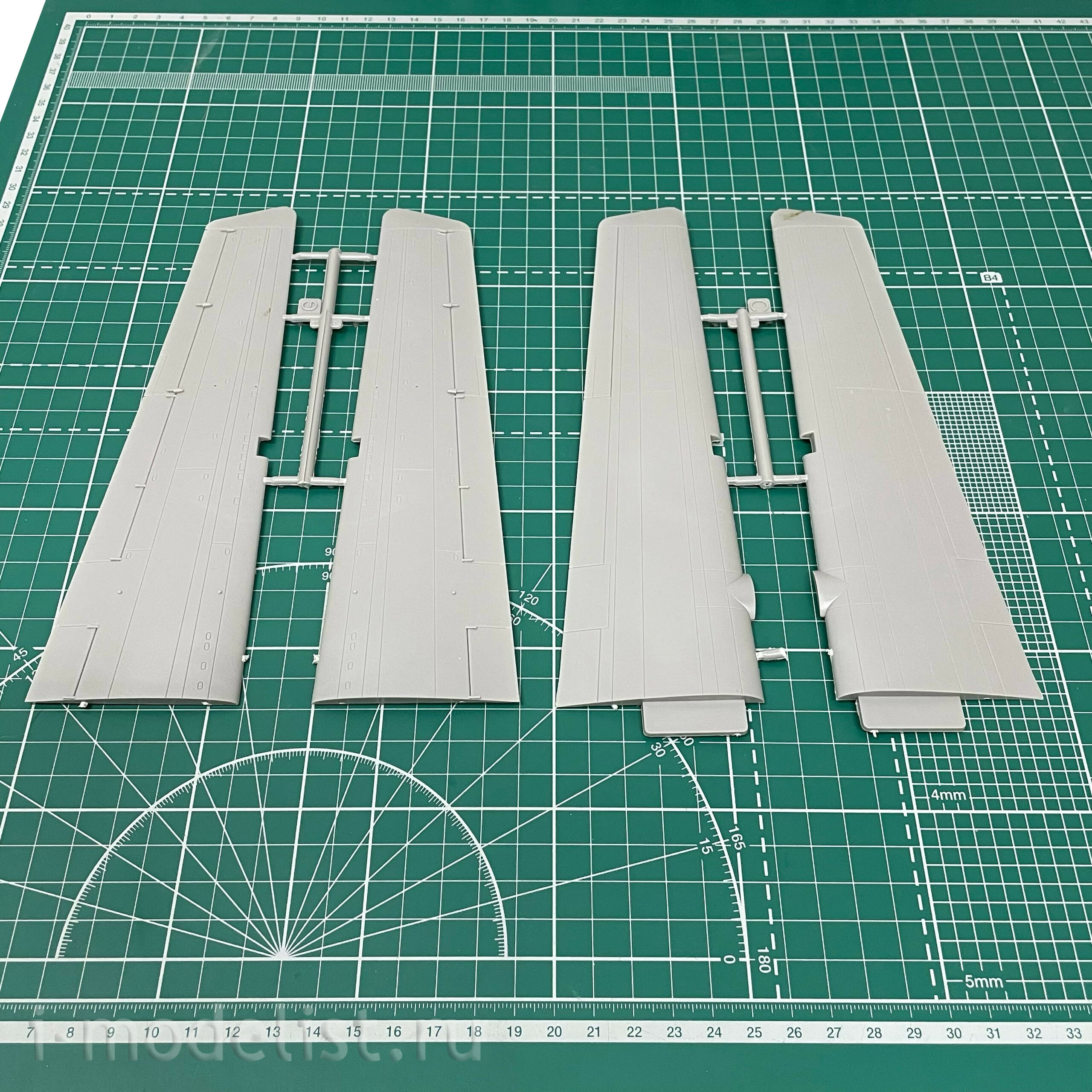 058 Roden 1/72 Fairchild NC/AC-123K black Spot Aircraft