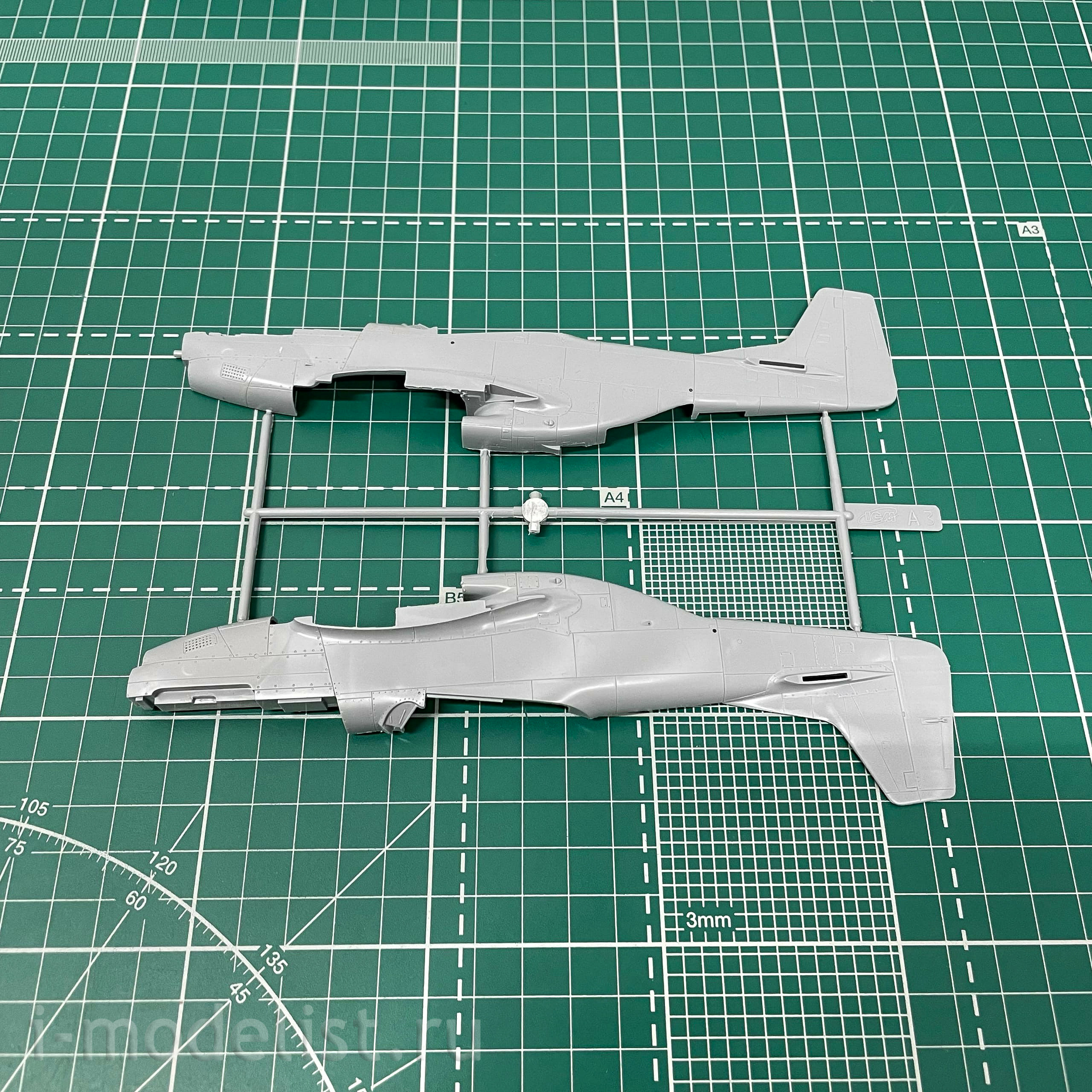 ICM 48151 1/48 Airplane P-51D, USAF