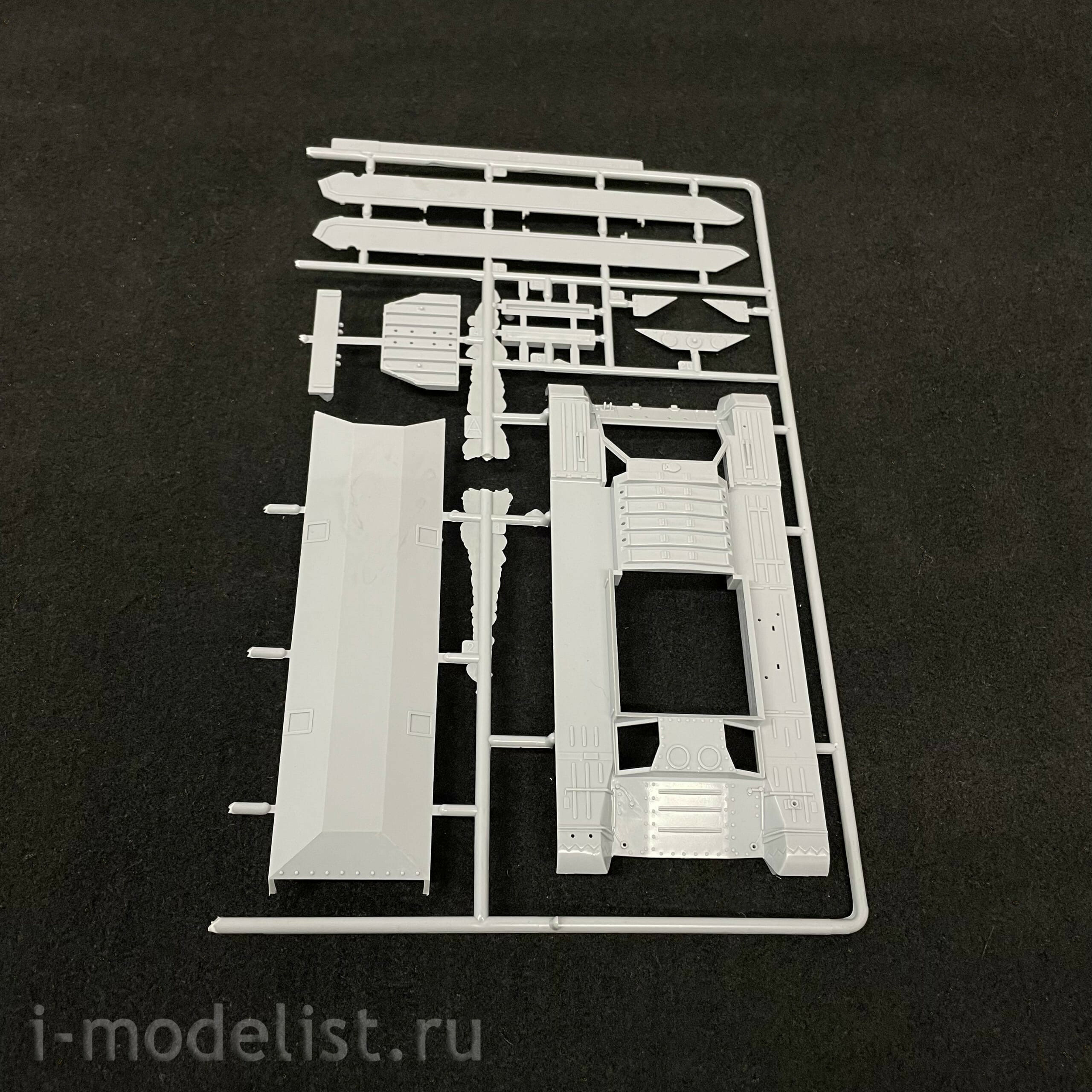 3553 Maket 1/35 English tank Valentine Xi