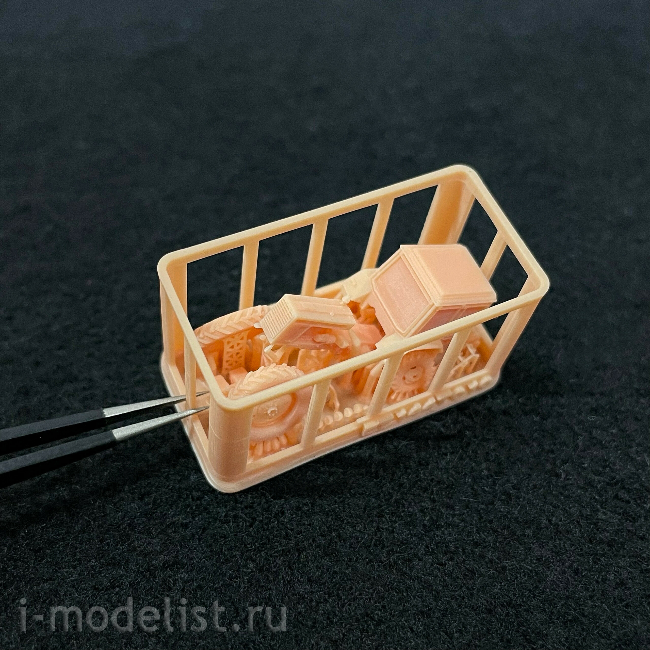 144T012 Orient Express 1/144 MTZ-80 tractor with OPM-3,5 tank