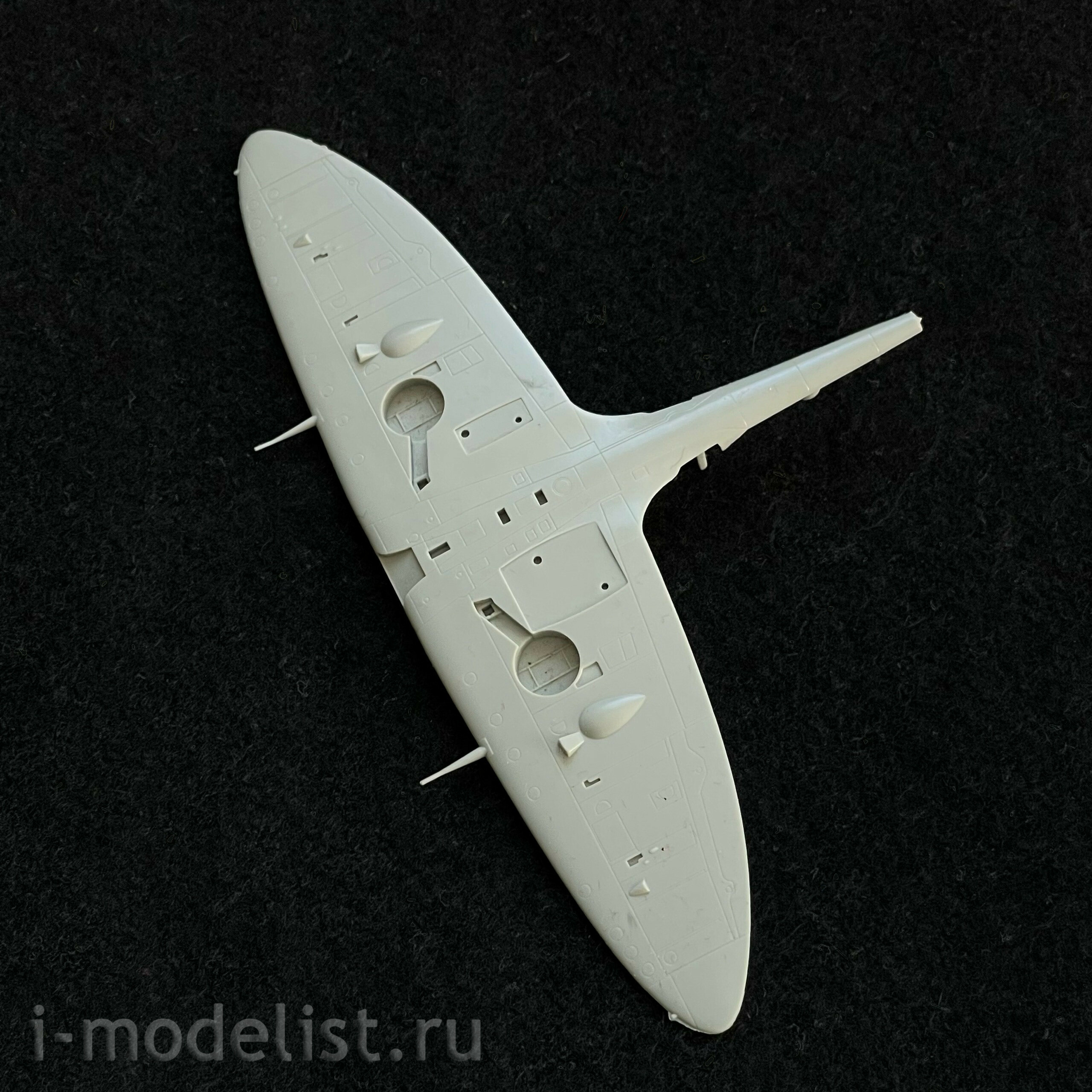 80213 HobbyBoss 1/72 Aircraft Spitfire Mk Vb/TROP