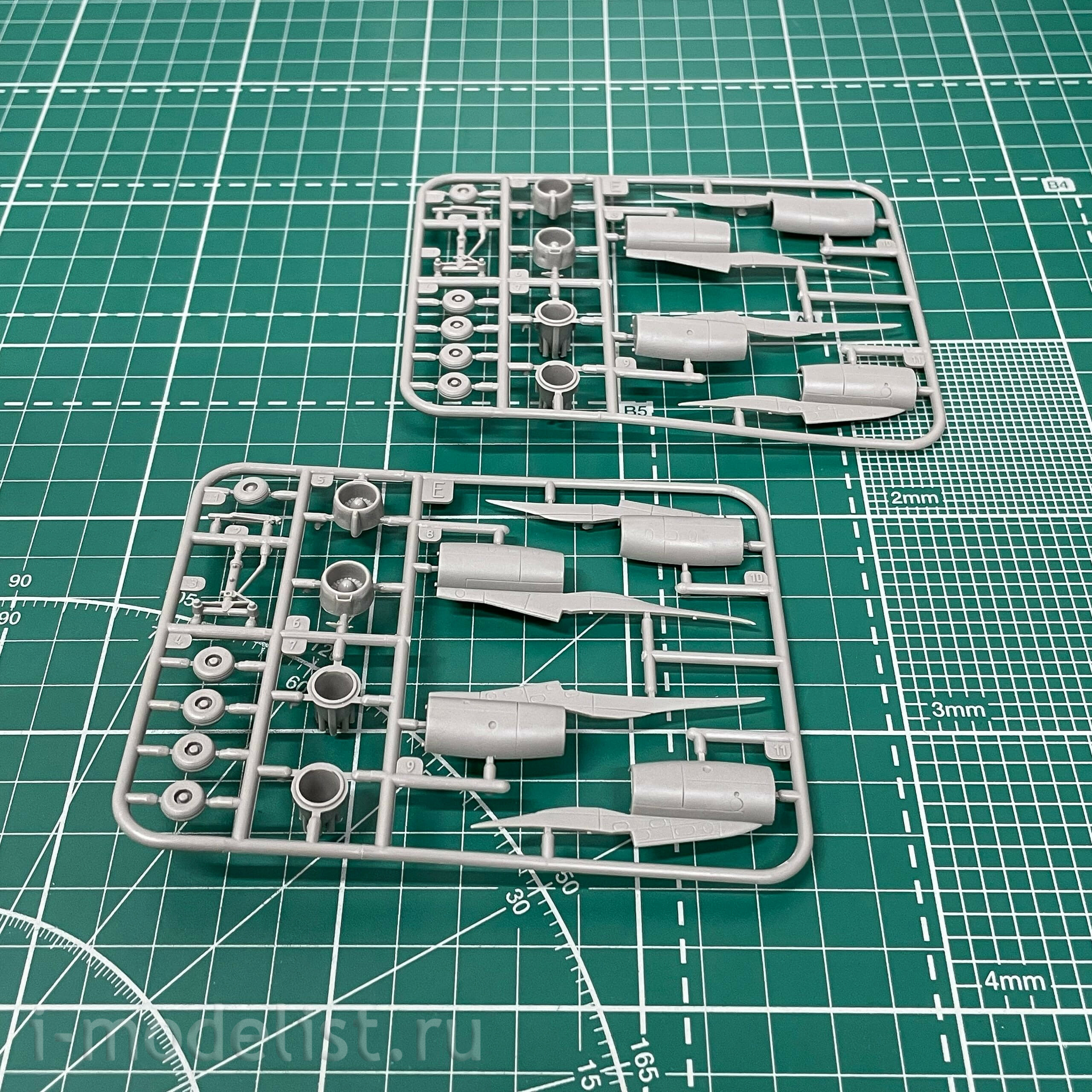 317 Roden 1/144 Aircraft 720 