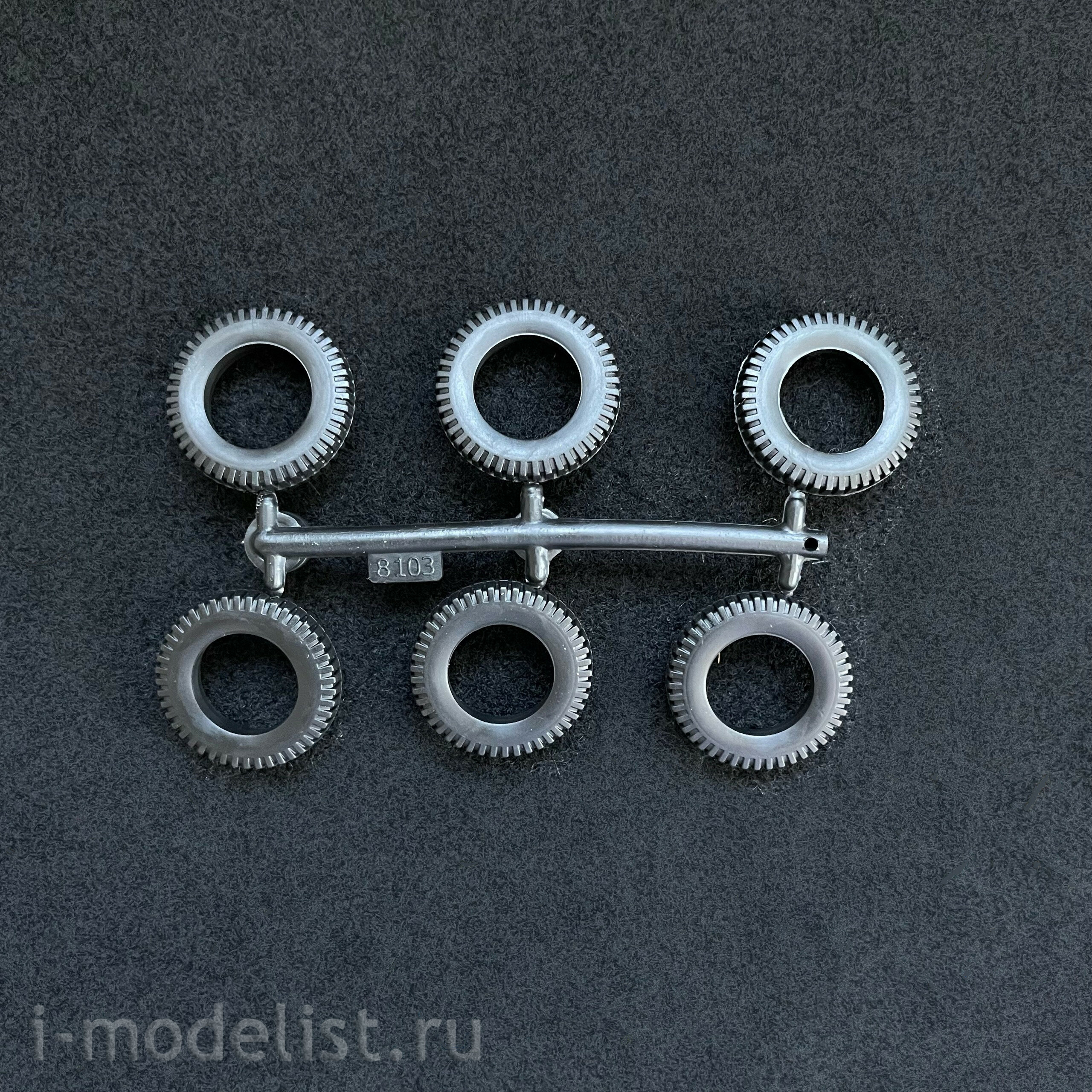 3709 Zvezda 1/35 German multi-purpose SUV Horch Kfz. 15