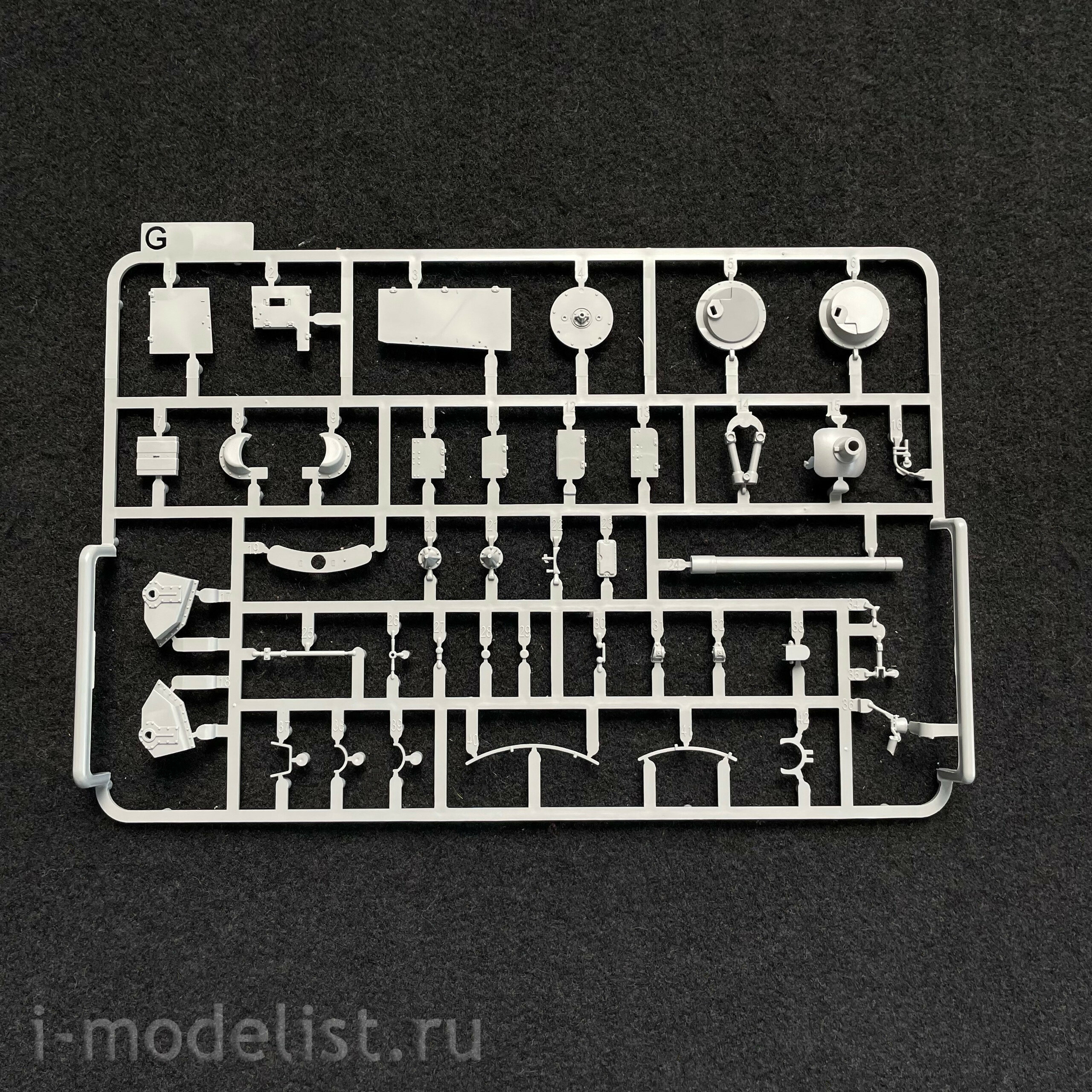 2170 Takom 1/35 German self-propelled gun Jagdpanzer 38(t) Hetzer (early)