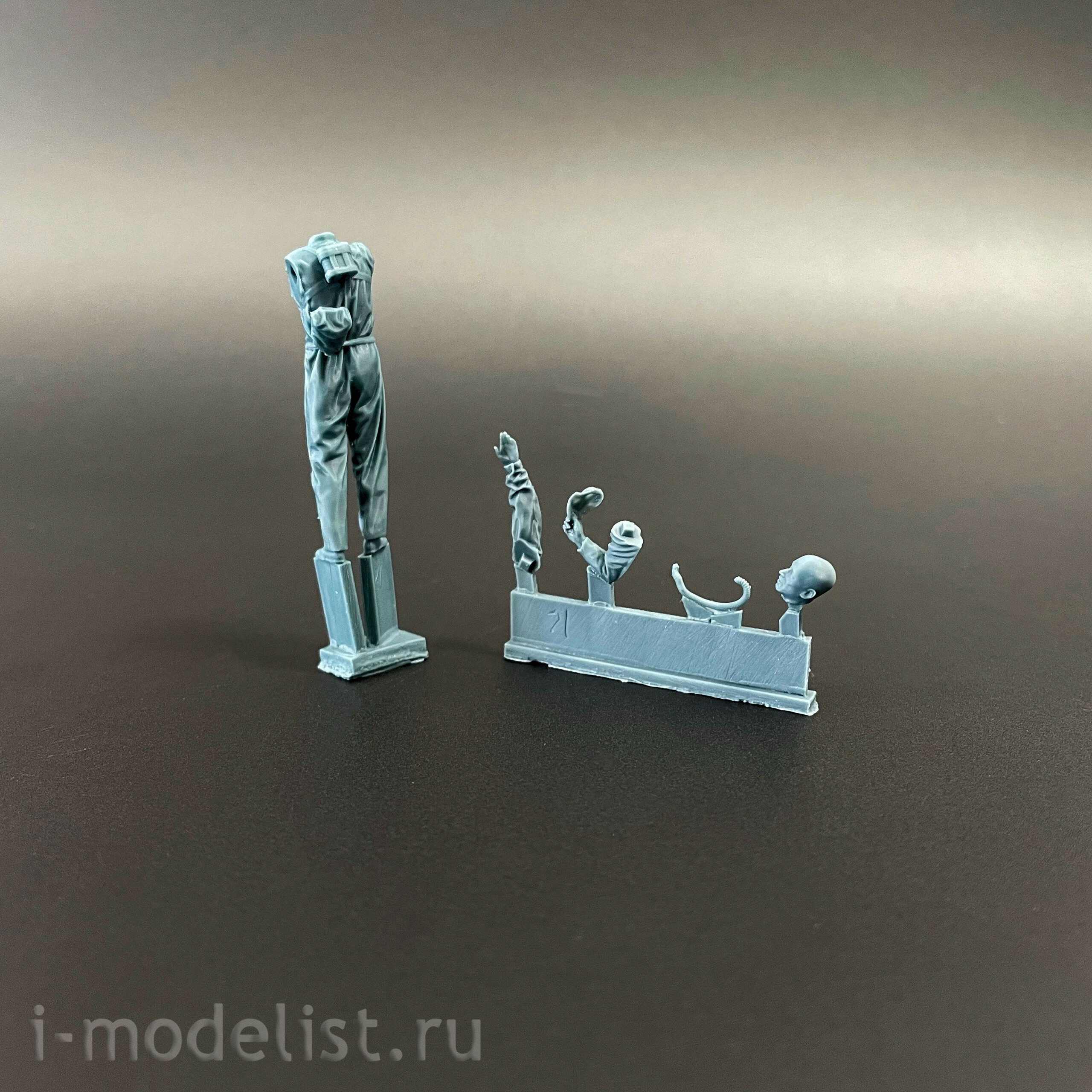 BR-006 Border Model 1/35 Pilots and crew officers of the aircraft carrier IJN (8 figures)