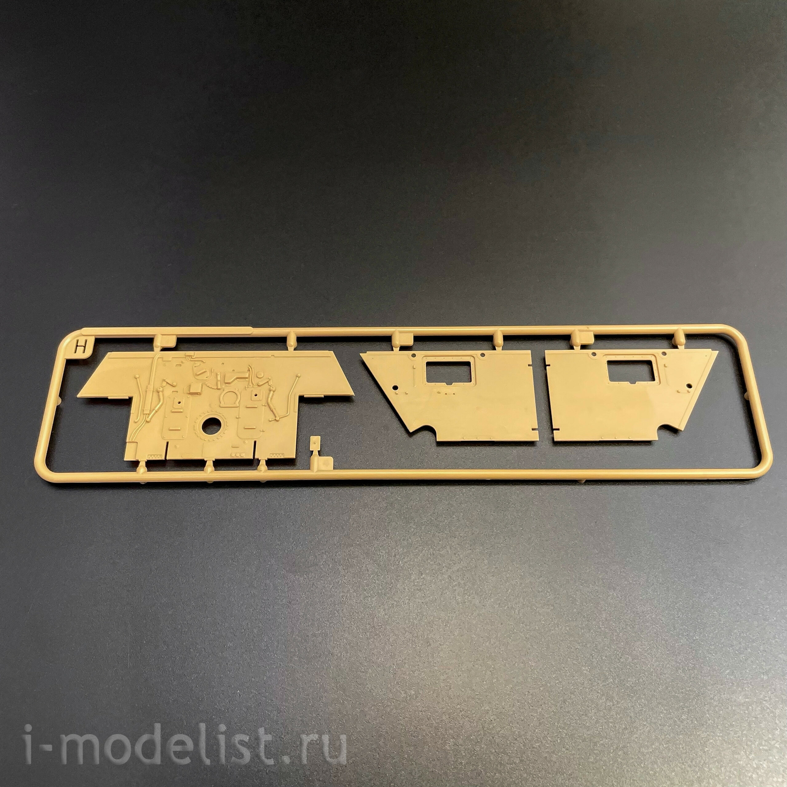 RM-5126 Rye Field Model 1/35 Notмецкий тяжелый танк Sd.Kfz.182 Tiger Ausf.B King Tiger (турель Henschel), продвинутая версия