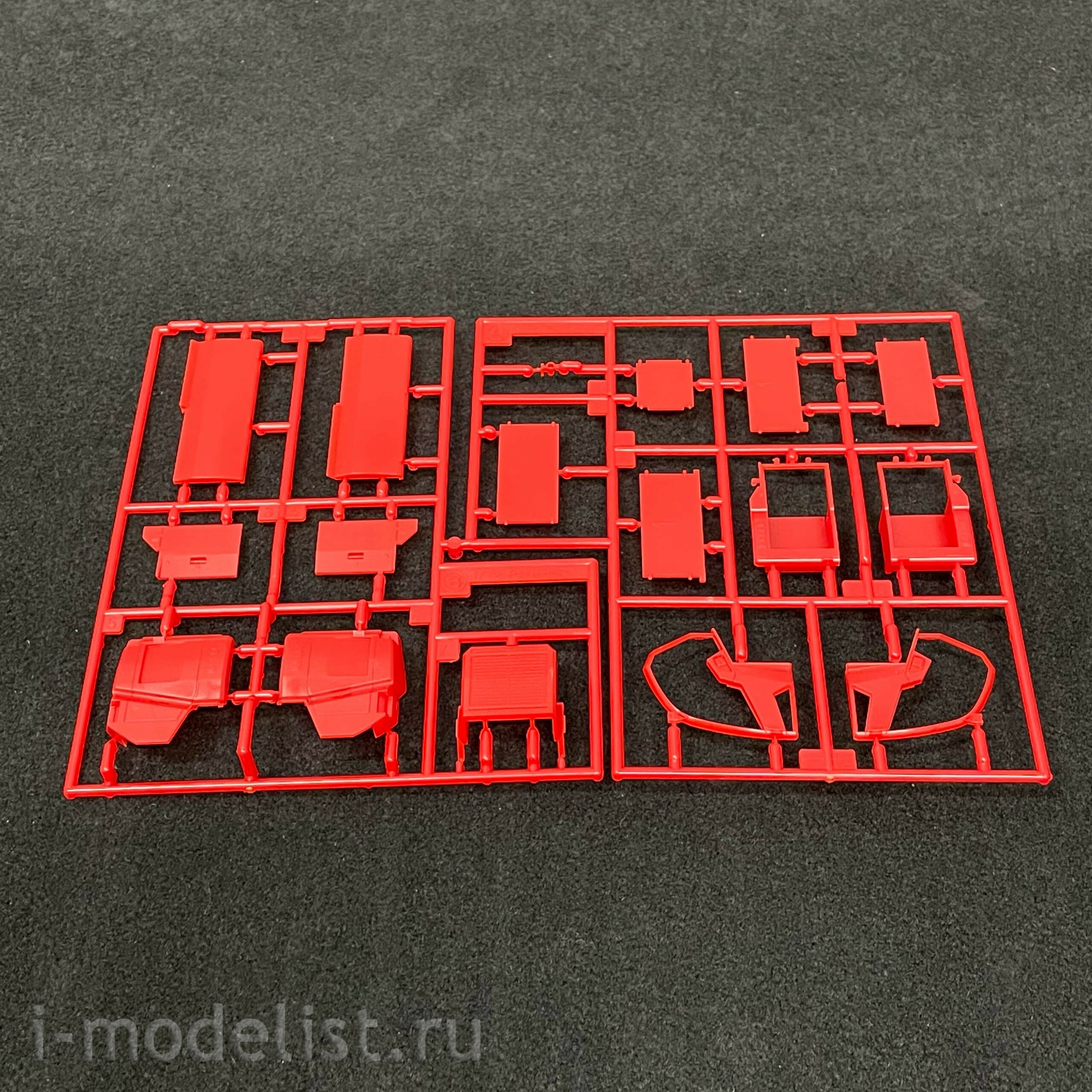54005 Hasegawa 1/72 Rosenbauer Panther 6x6 Airfield Fire Truck