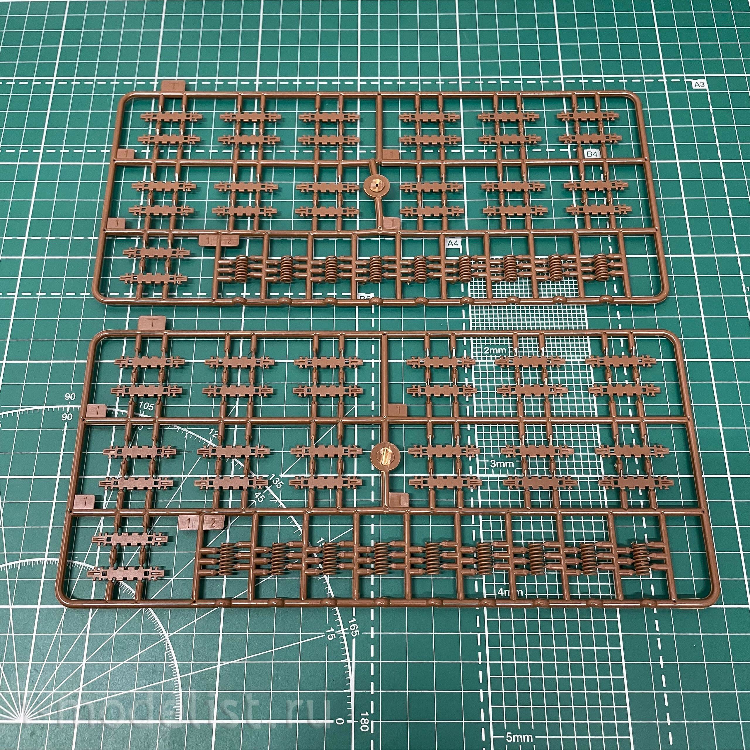 35A017 Amusing Hobby 1/35 JAGDPANZWR E-100