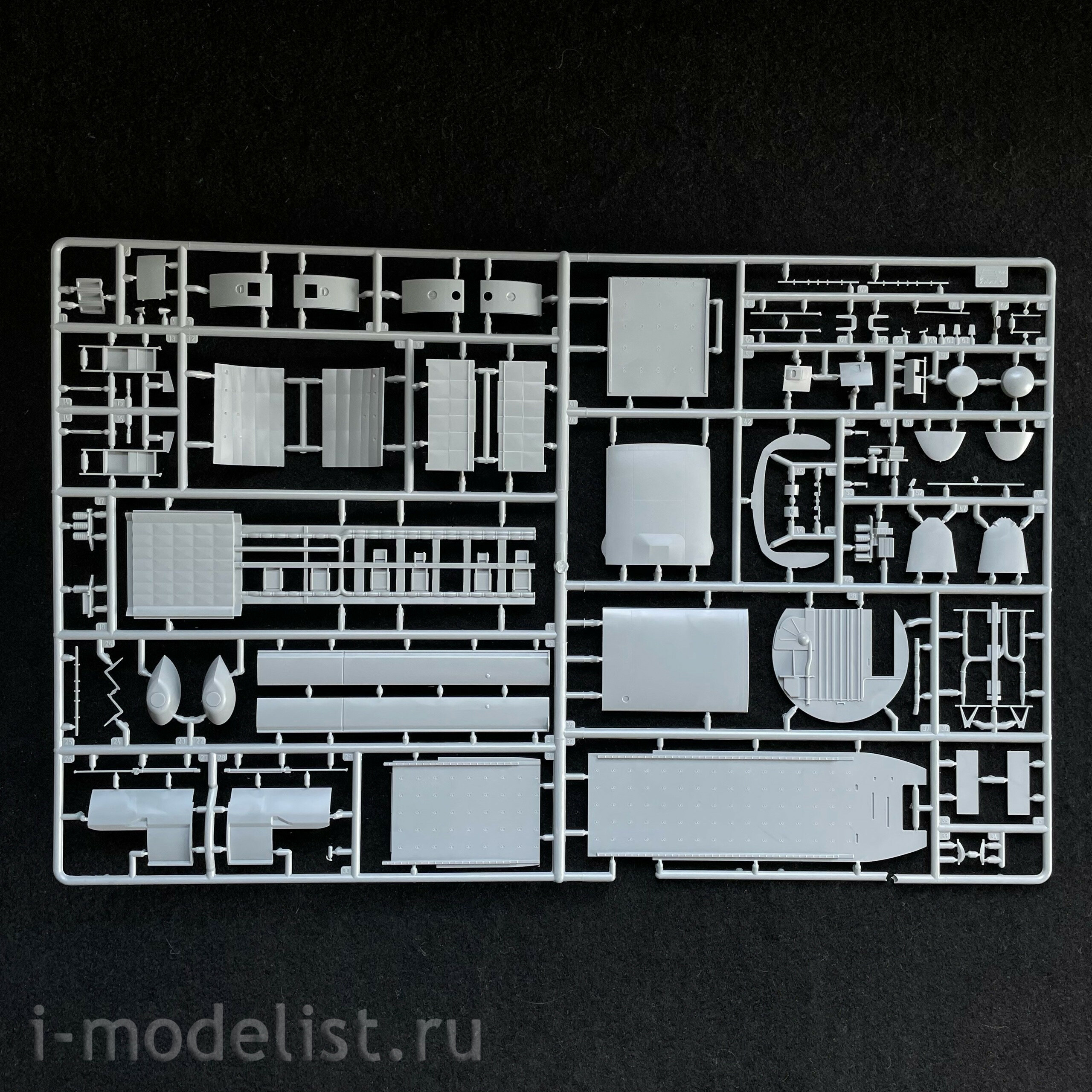 7326 Zvezda 1/72 AC-130J Ghostrider Fire Support Aircraft