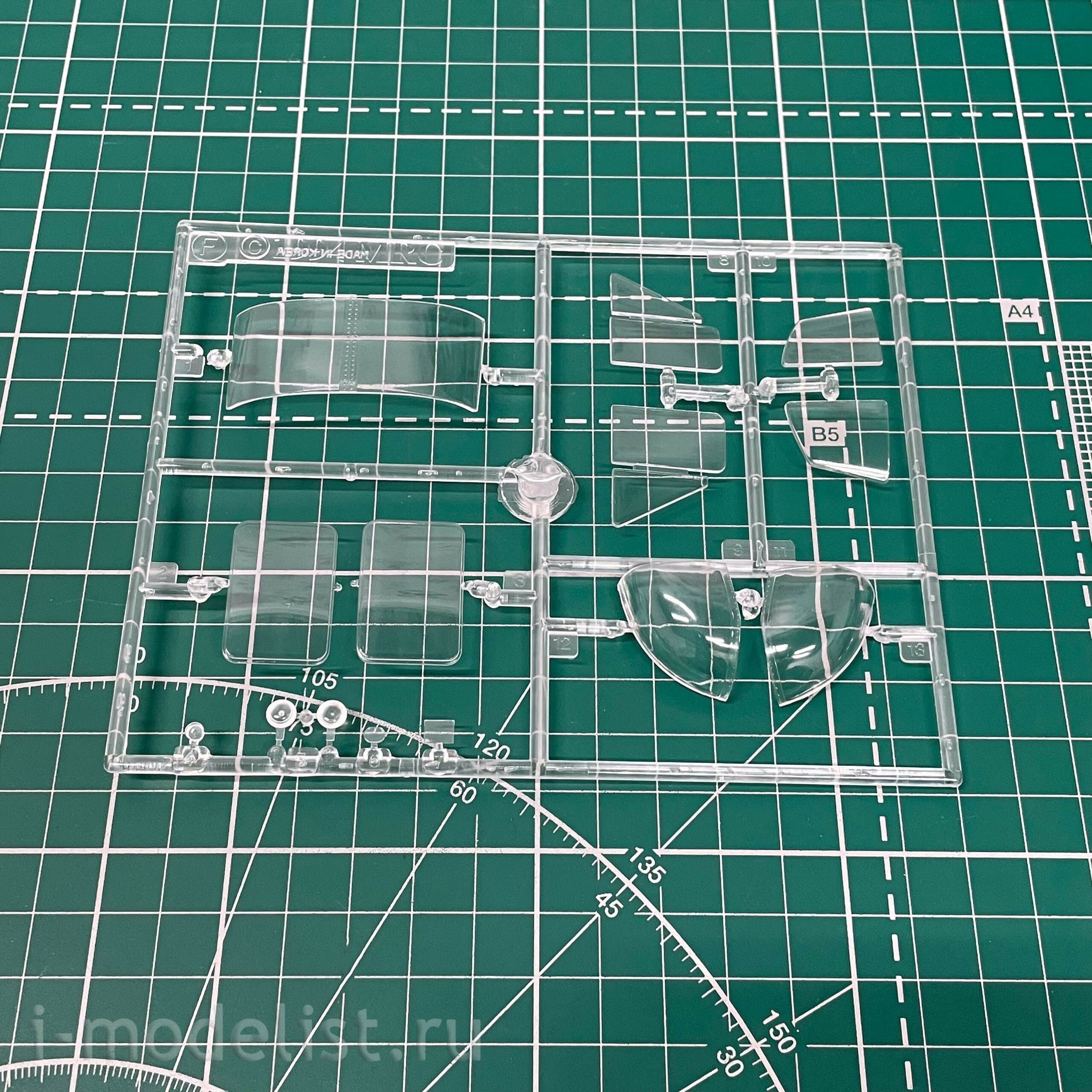 04960 Revell 1/35 Bell UH-1C