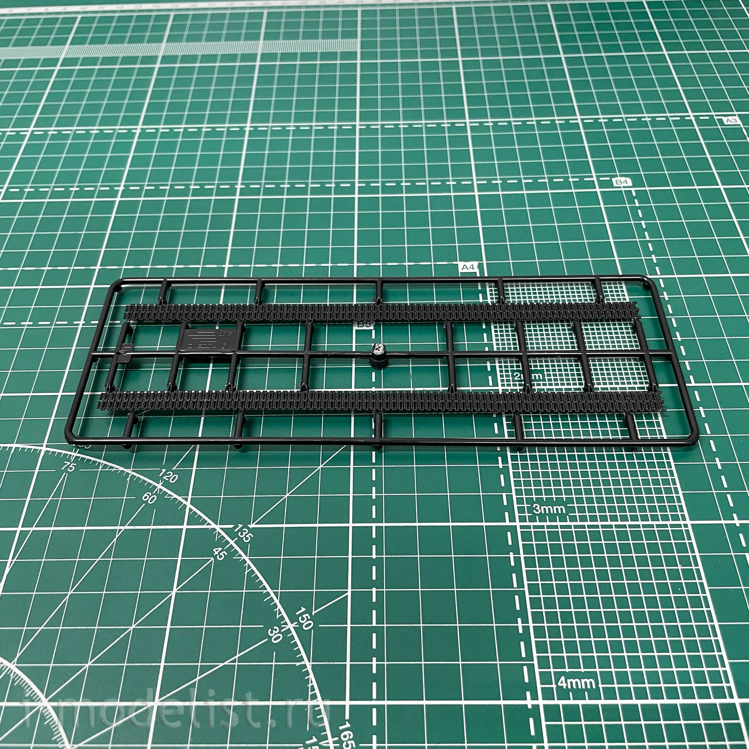 5020П Zvezda 1/72 Подарочный набор: Российский основной боевой танк Т-90