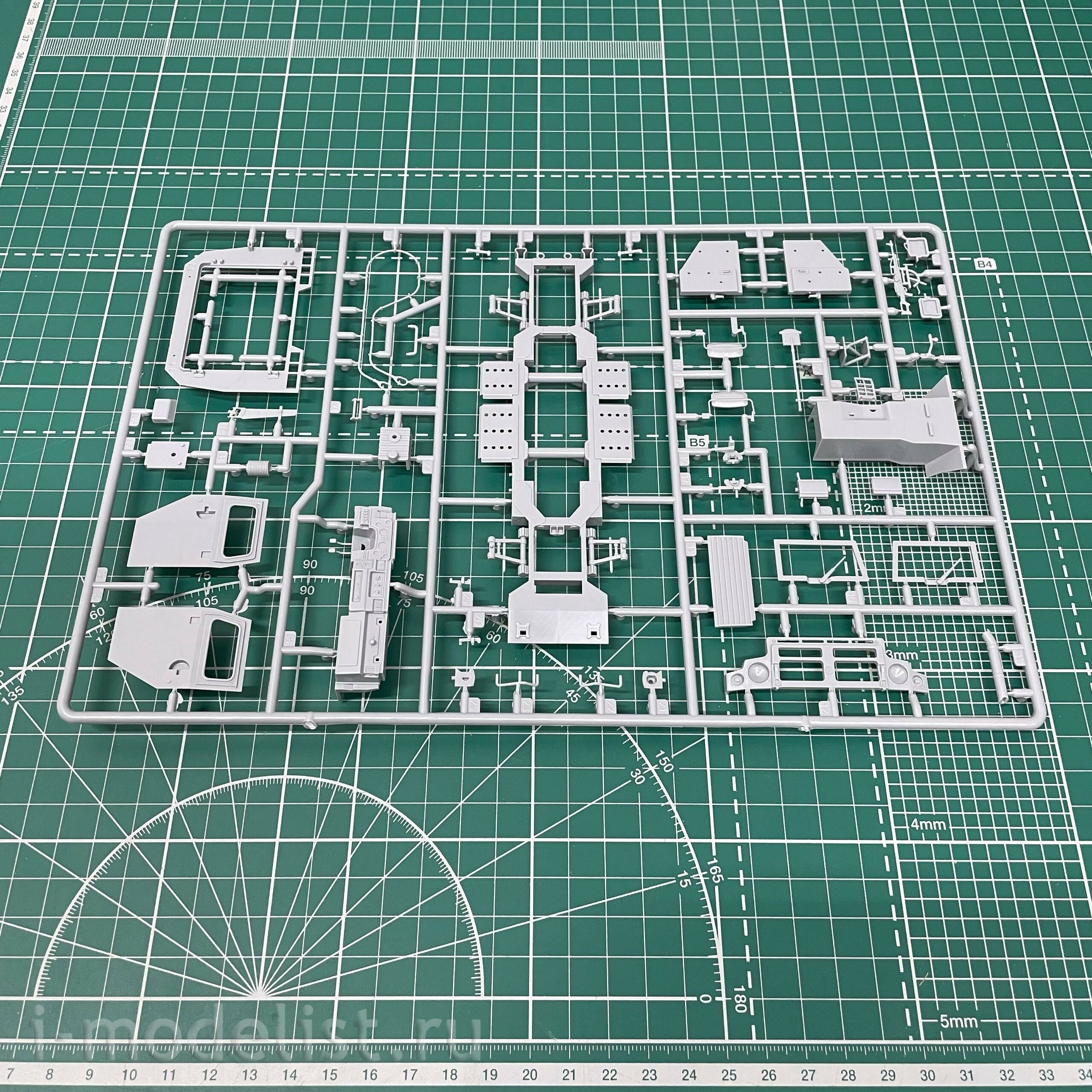 3682 Zvezda 1/35 GAZ 