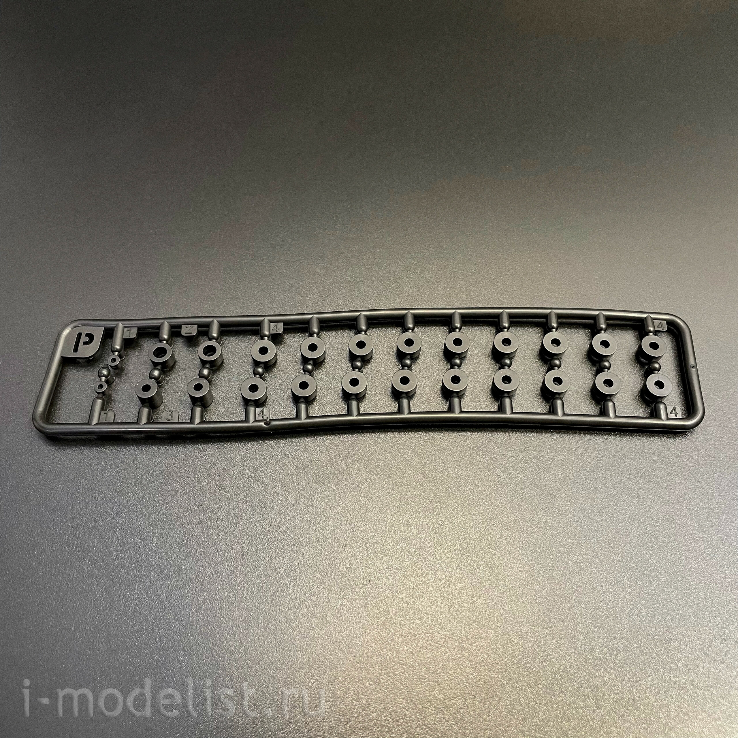 RM-5125 Rye Field Model 1/35 Notмецкий тяжелый танк Sd.Kfz.182 Tiger Ausf.B King Tiger (турель Henschel), стандартная версия