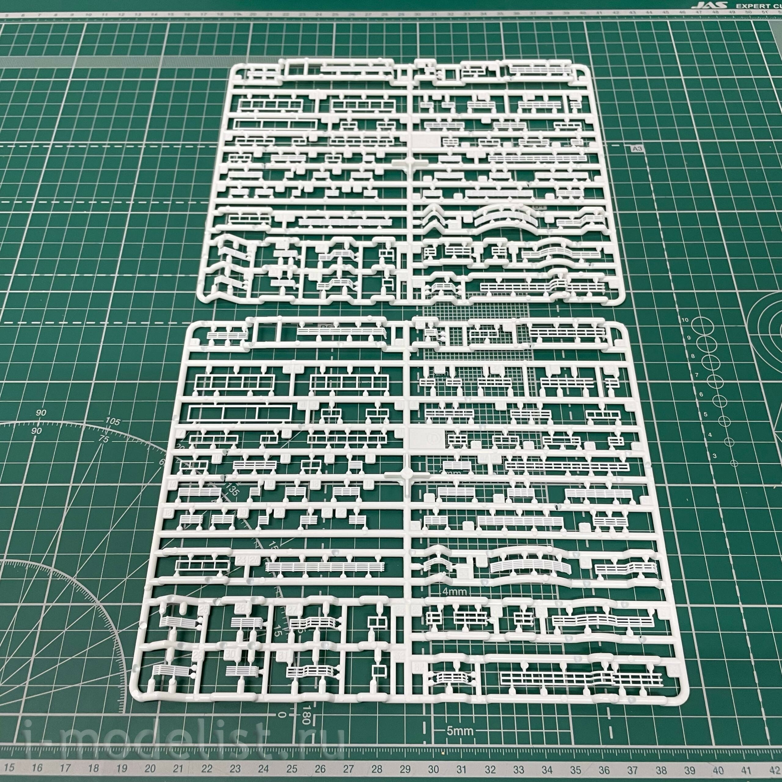 140015 Modeler 1/400 Liner 