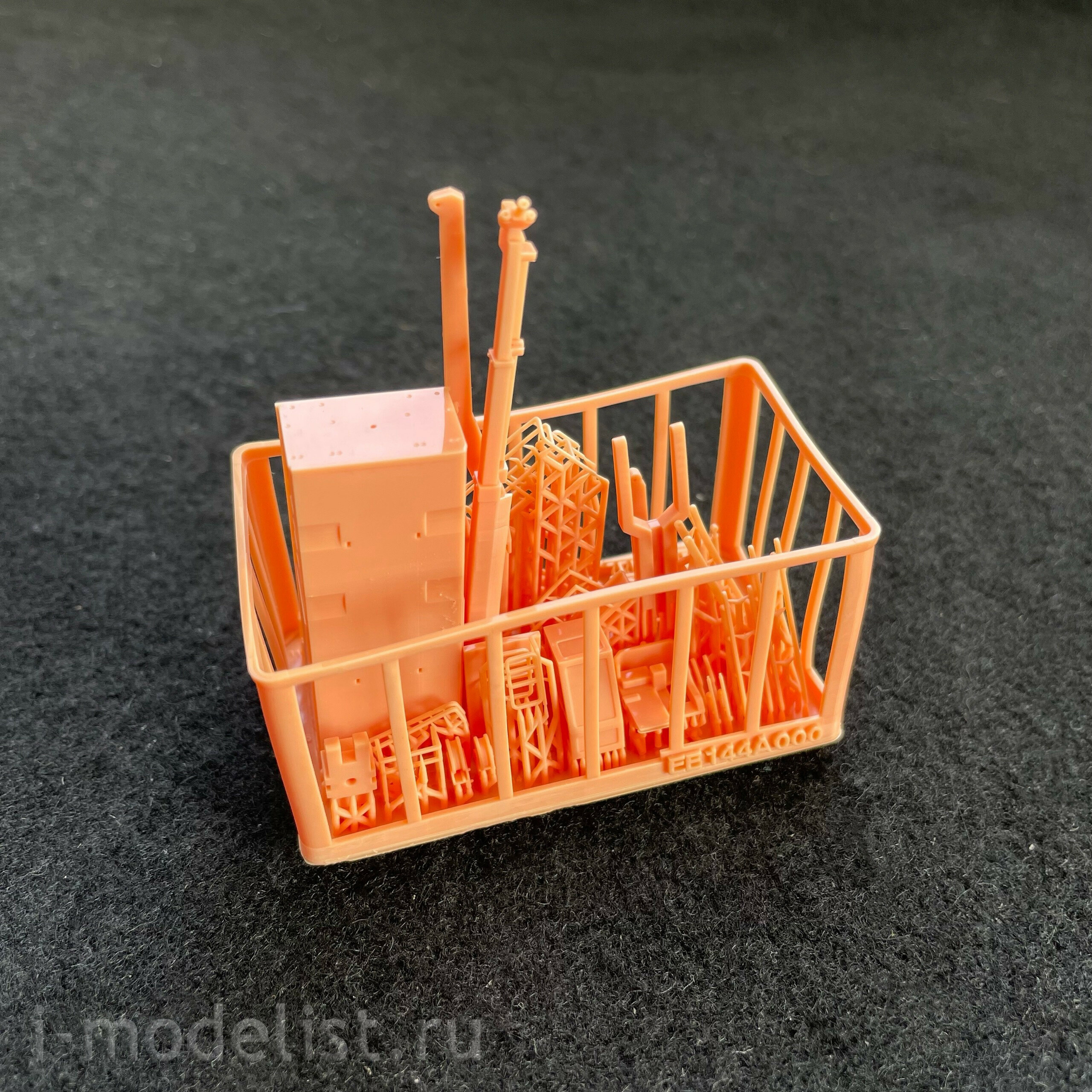 144A041 Orient Express 1/144 Deicer Vestergaard Elefant Beta-15
