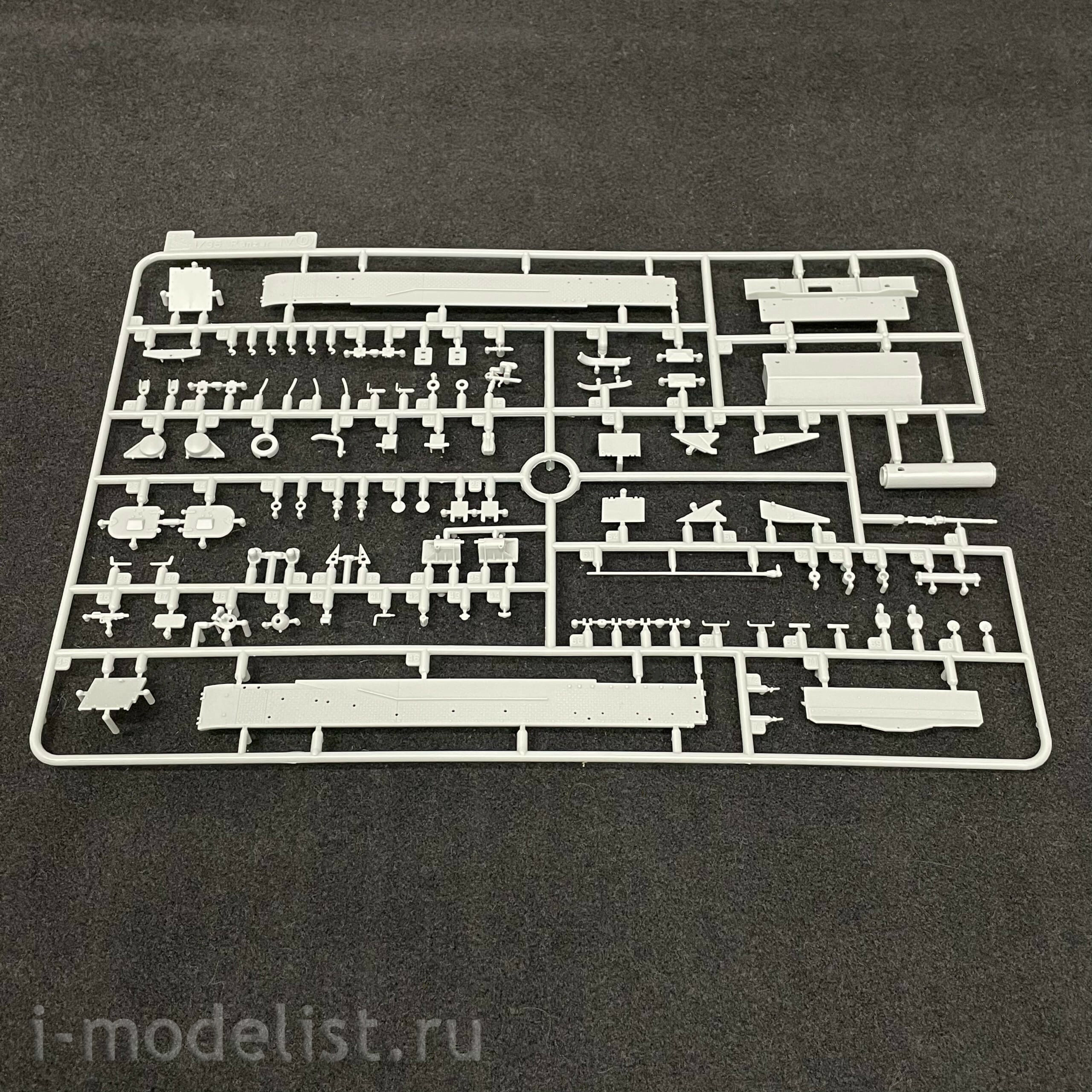 AK35504 AK Interactive 1/35 Medium Tank Pz.Kpfw. IV AUSF.D AFRIKA KORPS