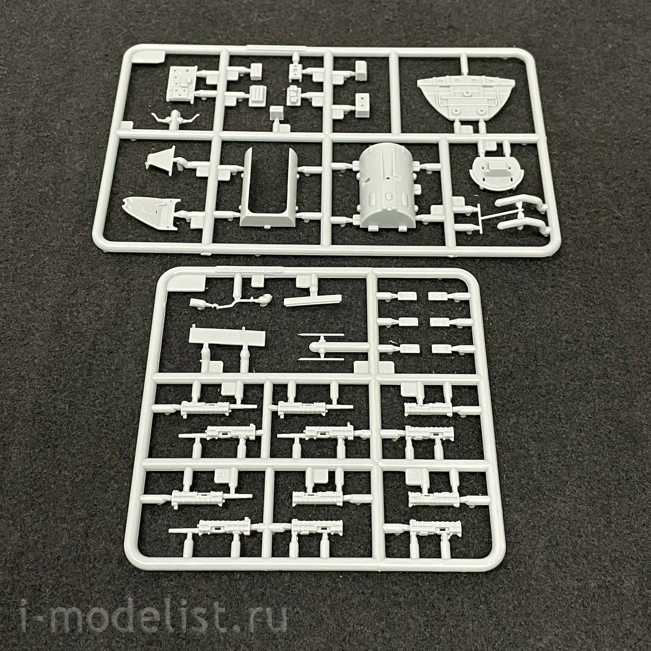 80370 HobbyBoss 1/48 Me 262 A-1a/U1