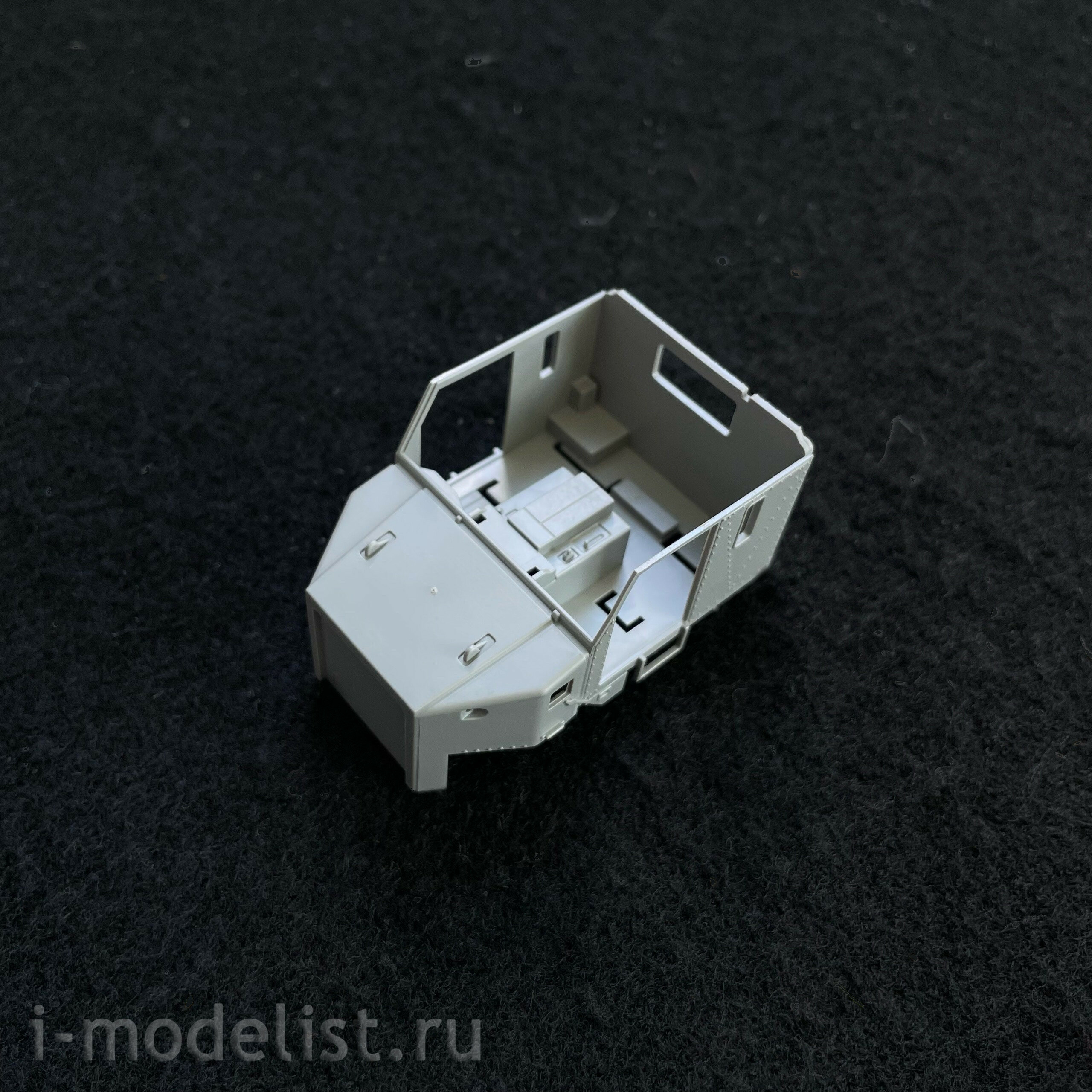 5021 Takom 1/72 70-ton Tank Transporter M1070 & M1000