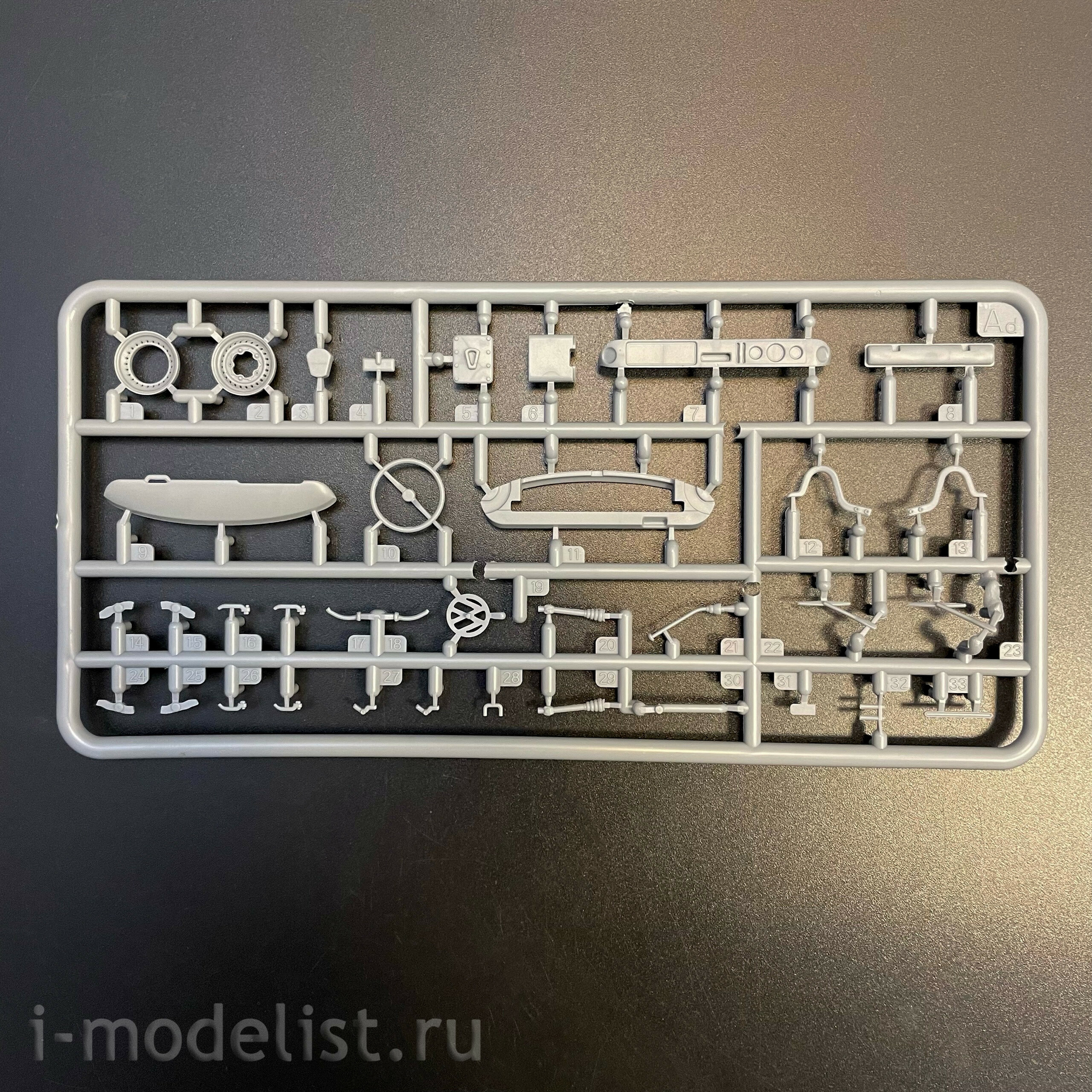 AK35025 AK Interactive 1/35 Коммерческий фургон T2 1972 года