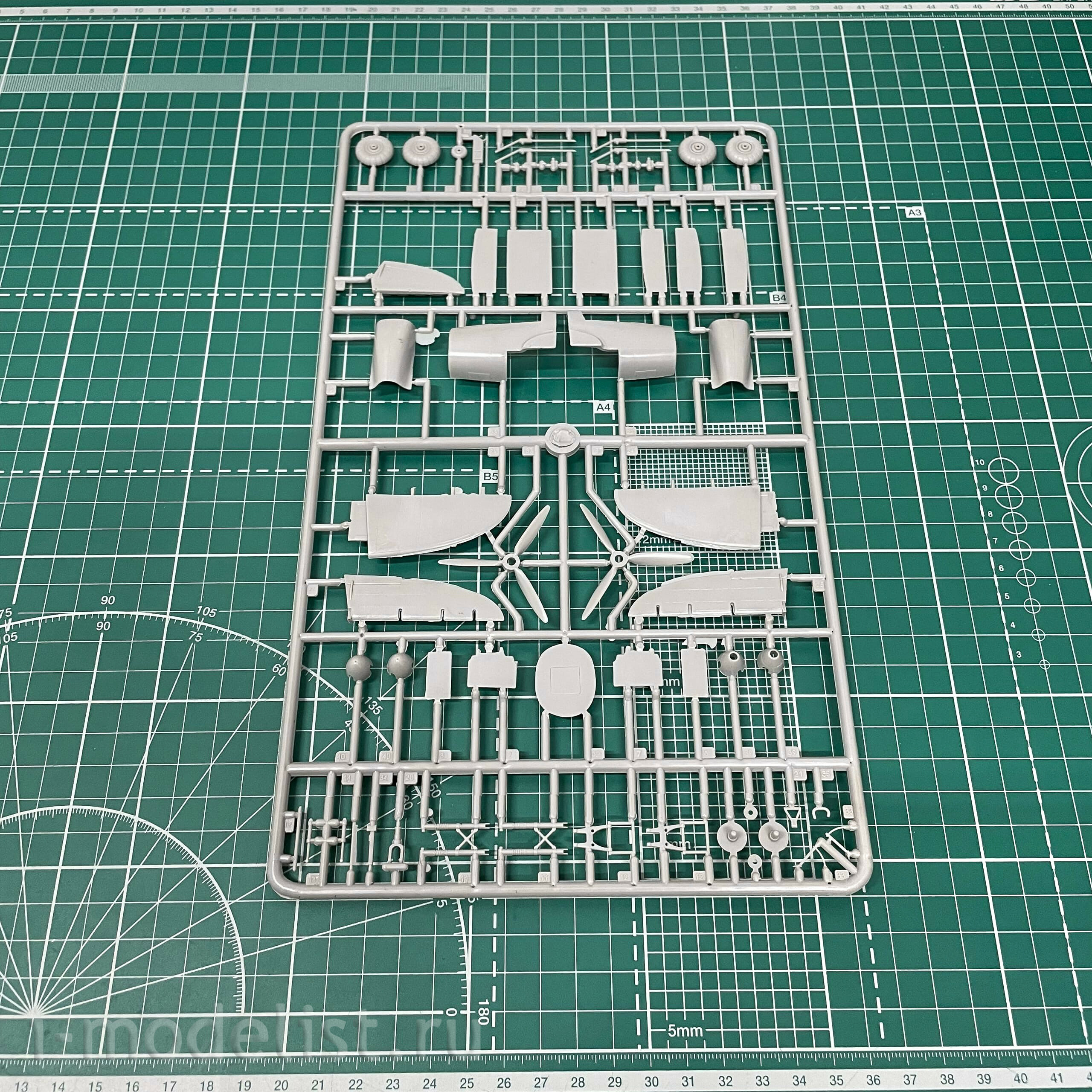 027 Roden 1/72 Heinkel 111e Aircraft
