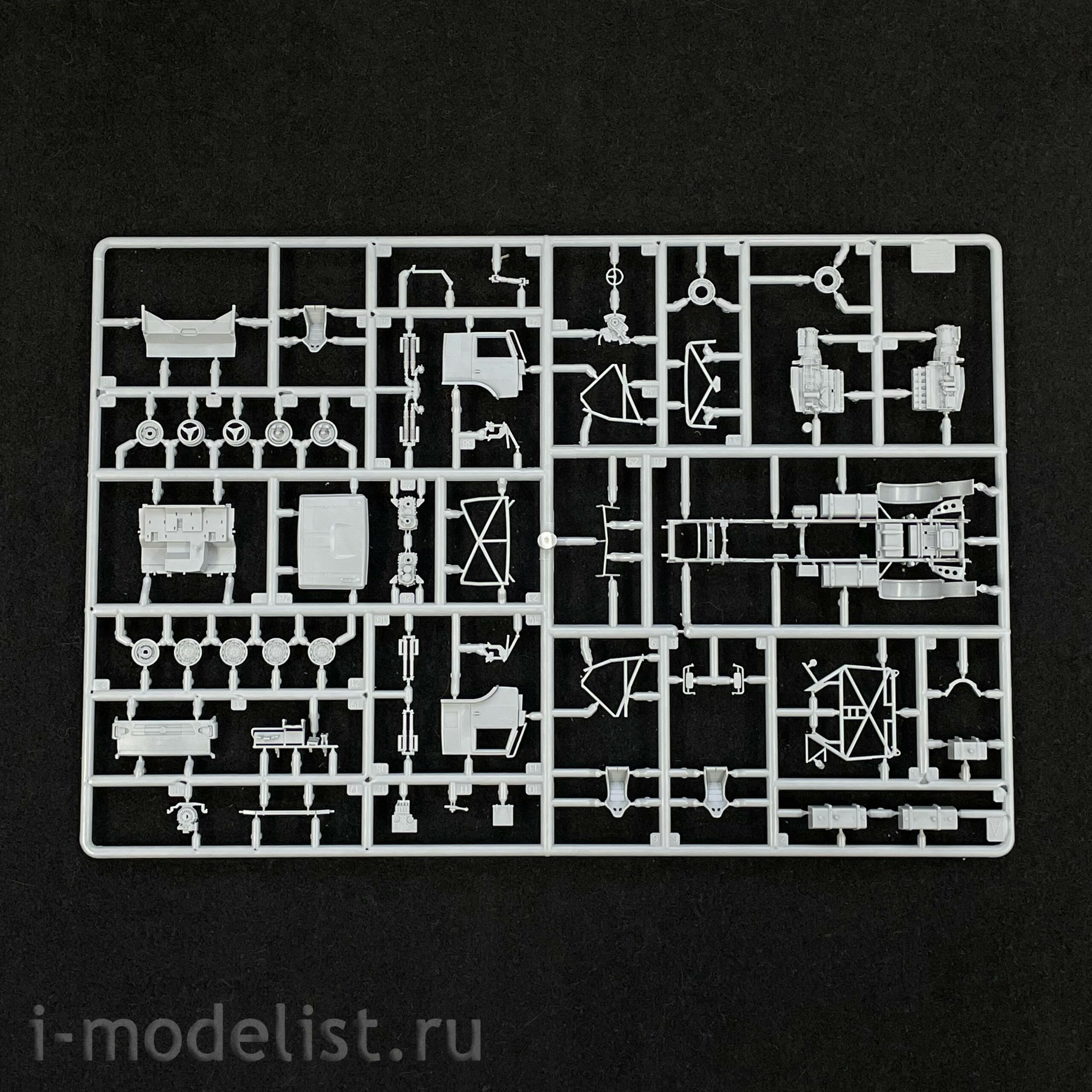 5076 Zvezda 1/72 KAMAZ-43509 KAMAZ-master Car