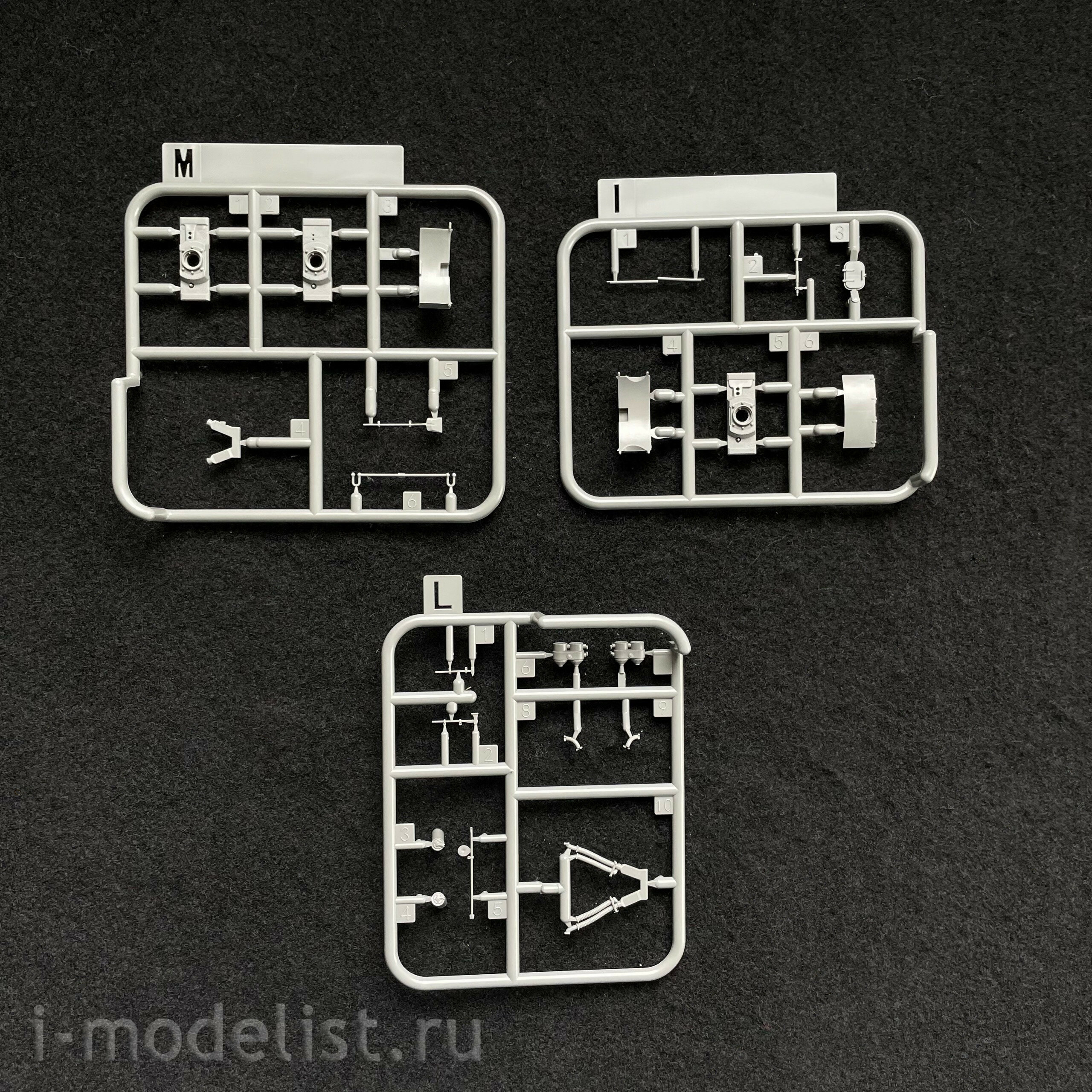 TK7203 Border Model 1/72 German heavy Tank Tiger 1943 Kursk (early)
