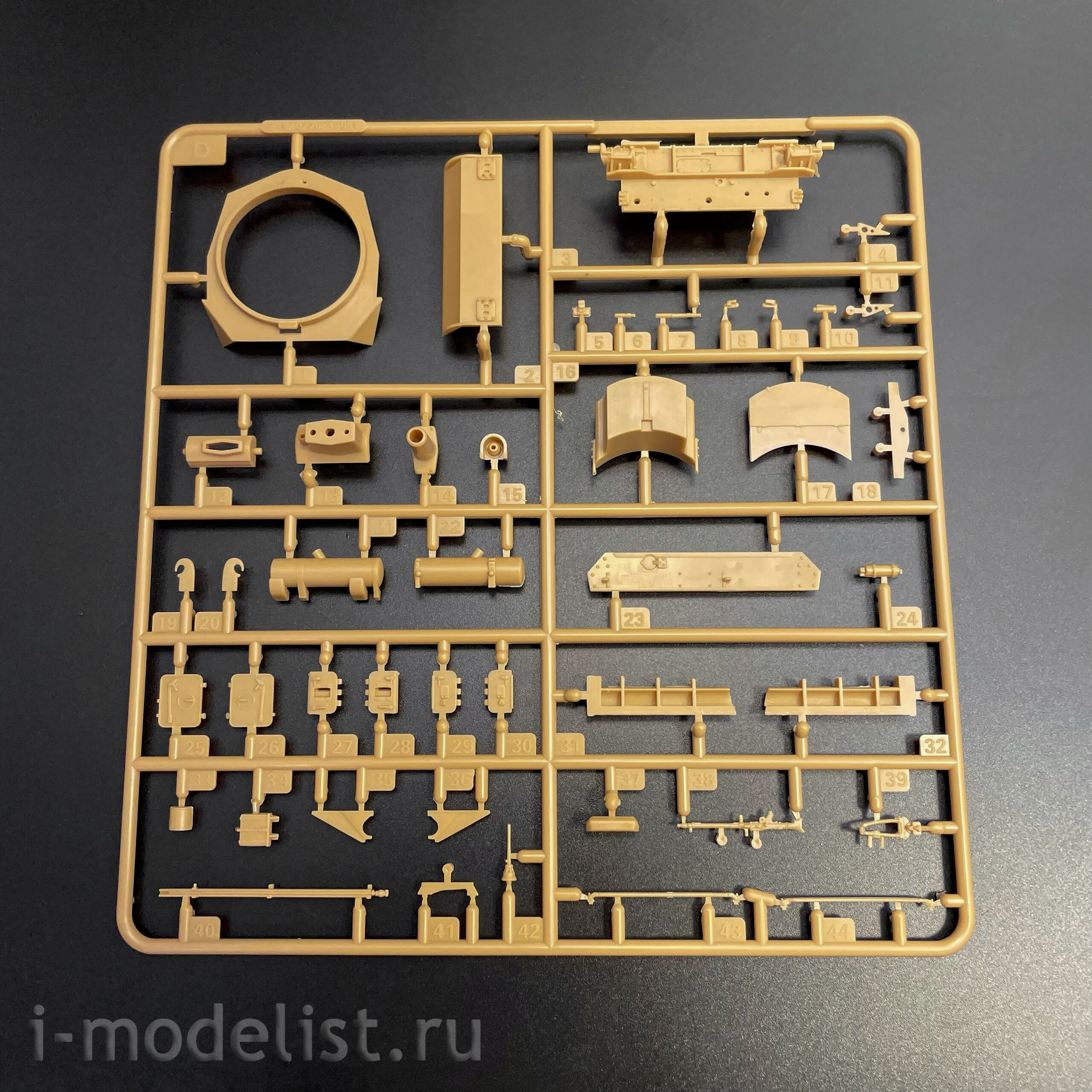 84841 HobbyBoss 1/48 Notмецкий средний танк Pzkpfw IV Ausf.H