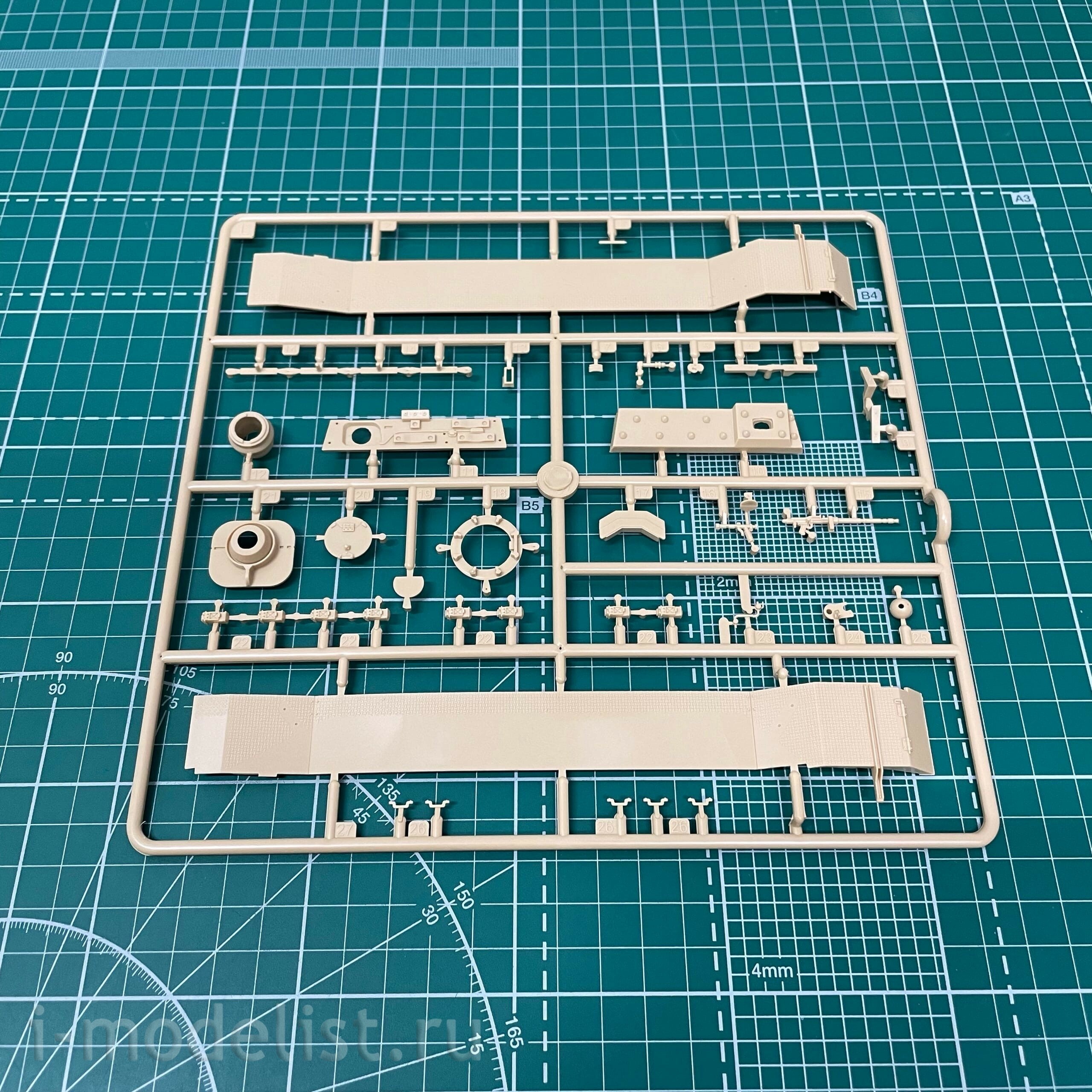 35A033 Amusing Hobby 1/35 ELEFANT Self-propelled gun (interior + zimmerite)