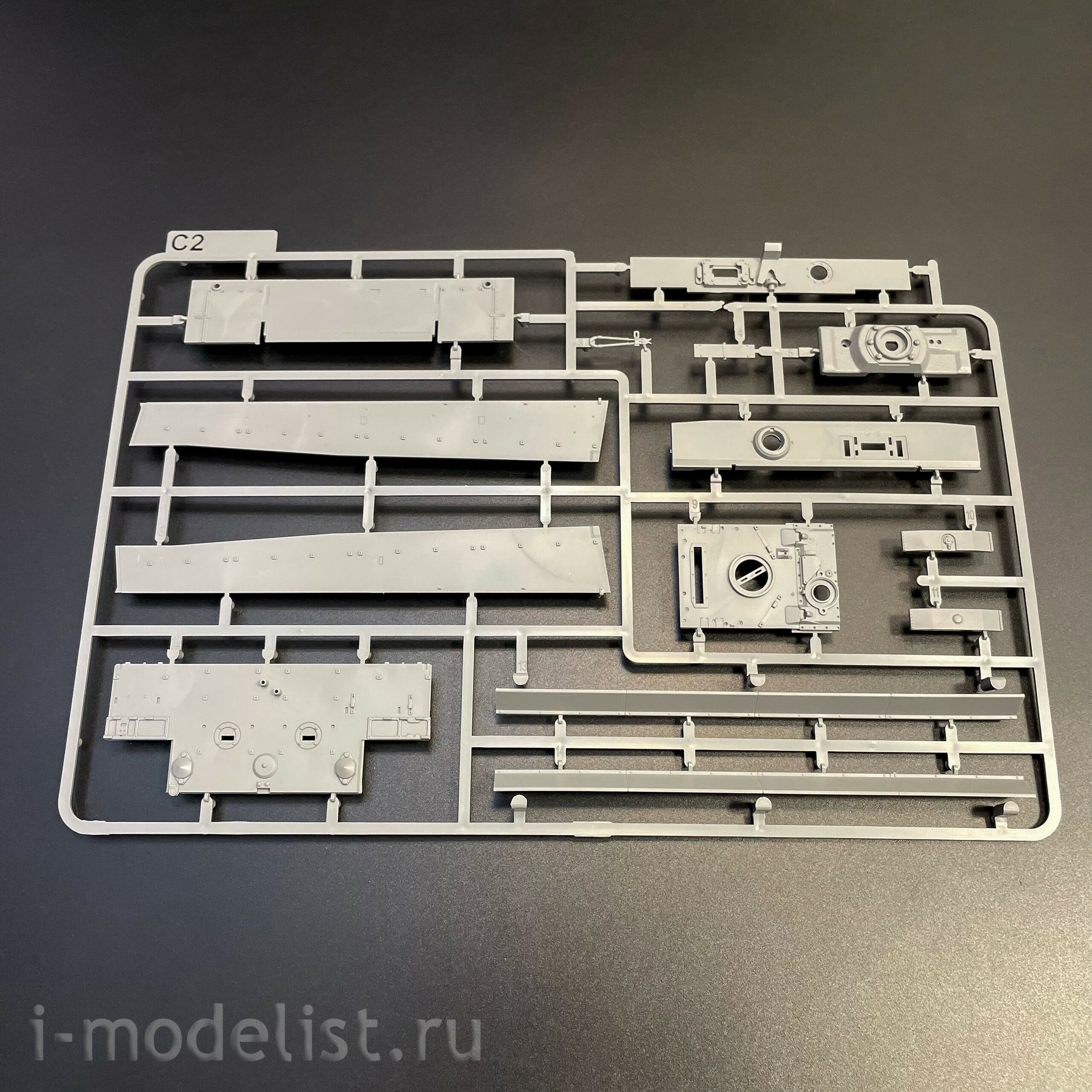 2196 Takom 1/35 Notмецкий тяжёлый танк Sd.Kfz.181 Pz.Kpfw.VI Ausf.E - Tiger I ранний
