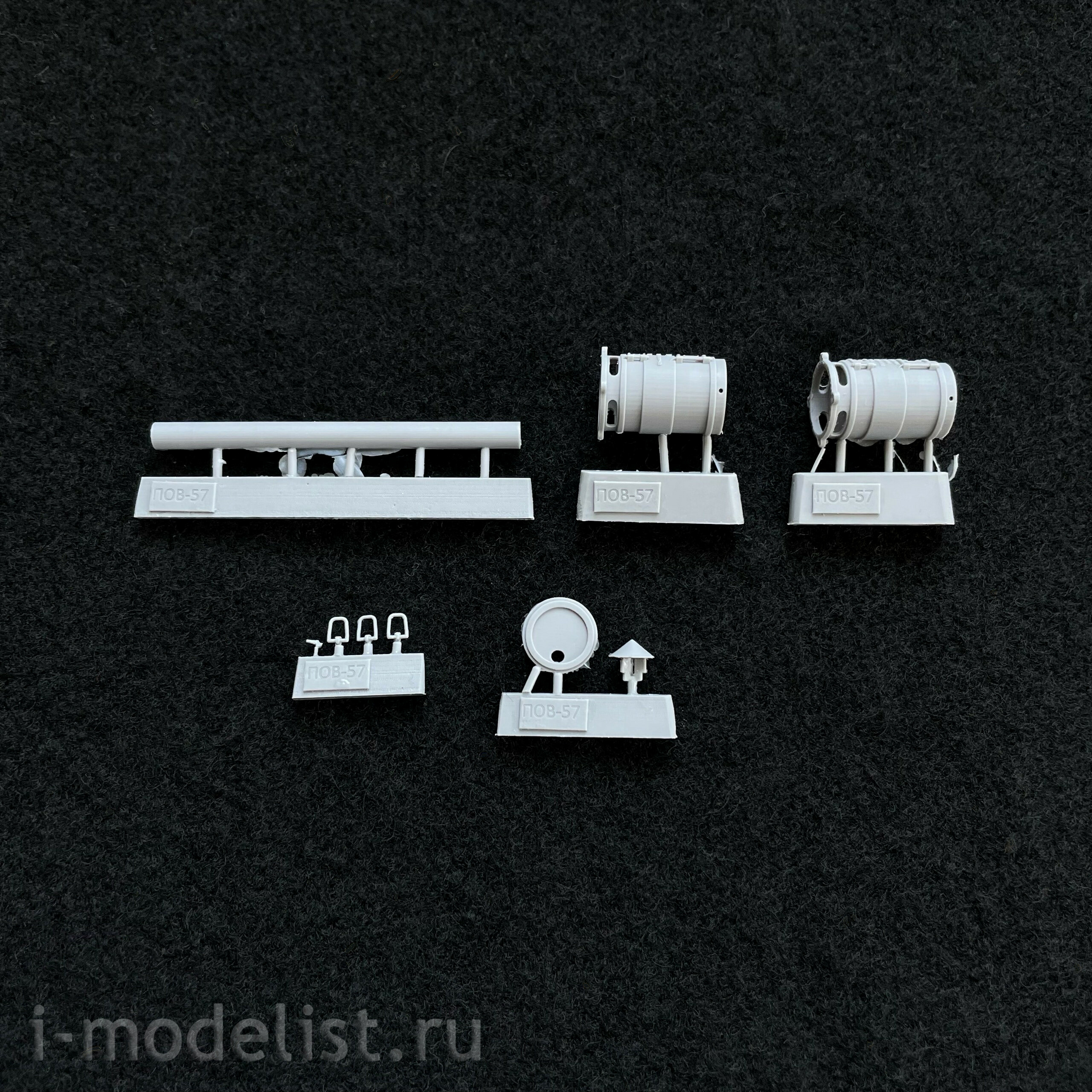 GR35AS0010 Face 1/35 Dugout stove Russia (two buildings)
