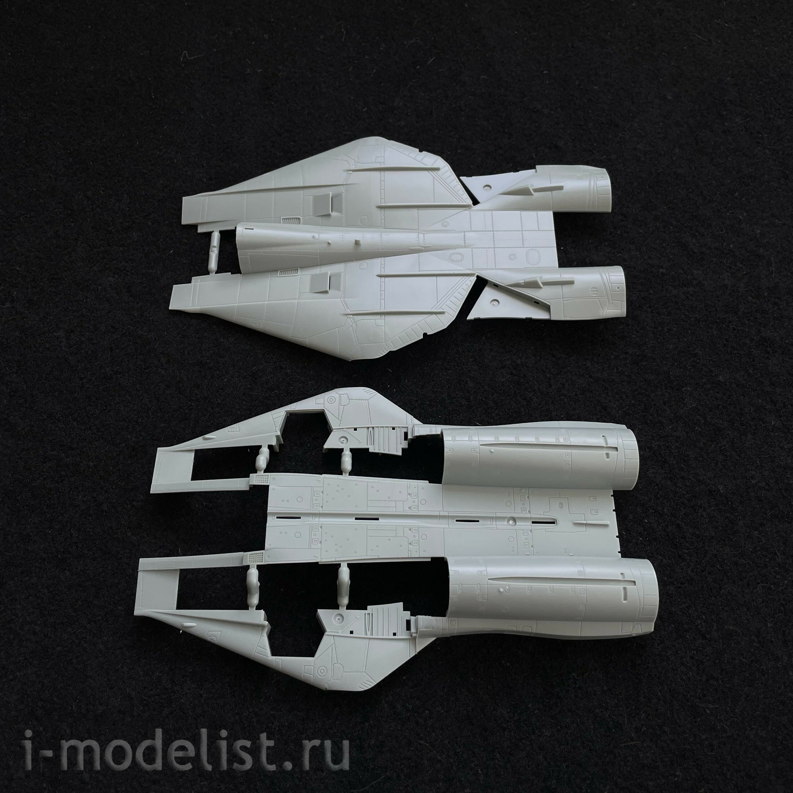 12563 Academy 1/72 Aircraft USN F-14A VF-143 