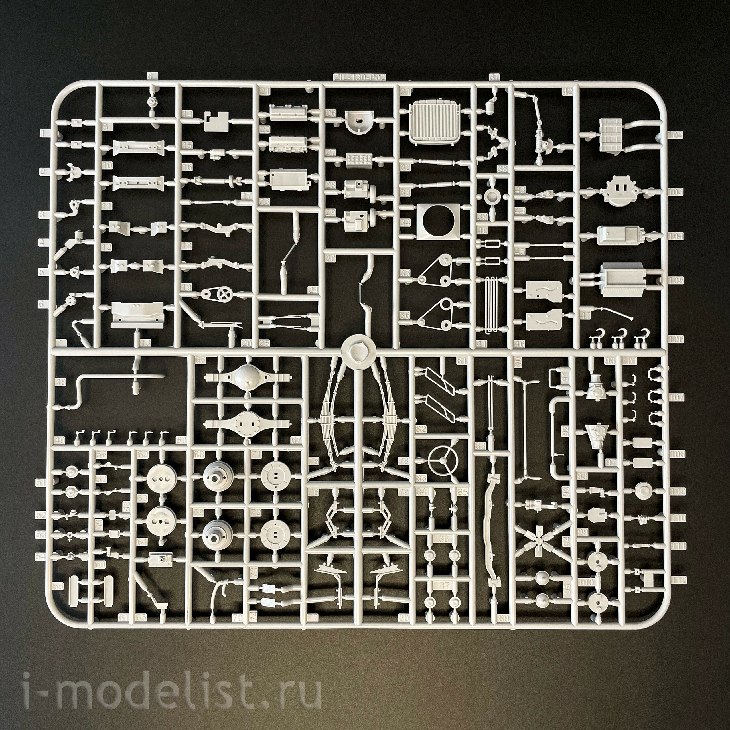 3501AVD AVD Models 1/35 ЗИЛ-130 бортовой