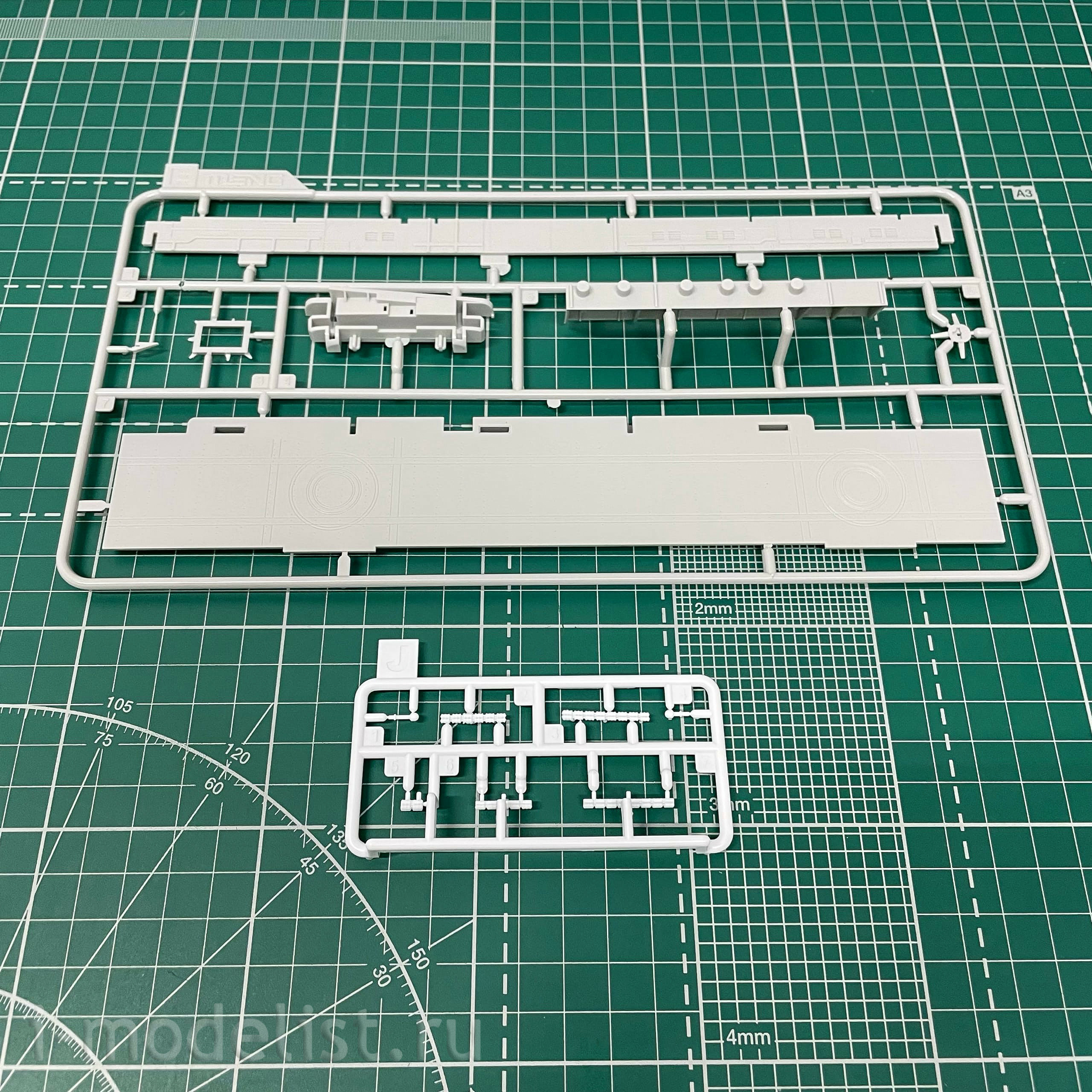 PS-006s Meng 1/700 Aircraft Carrier PLA Navy Shandong (painted)