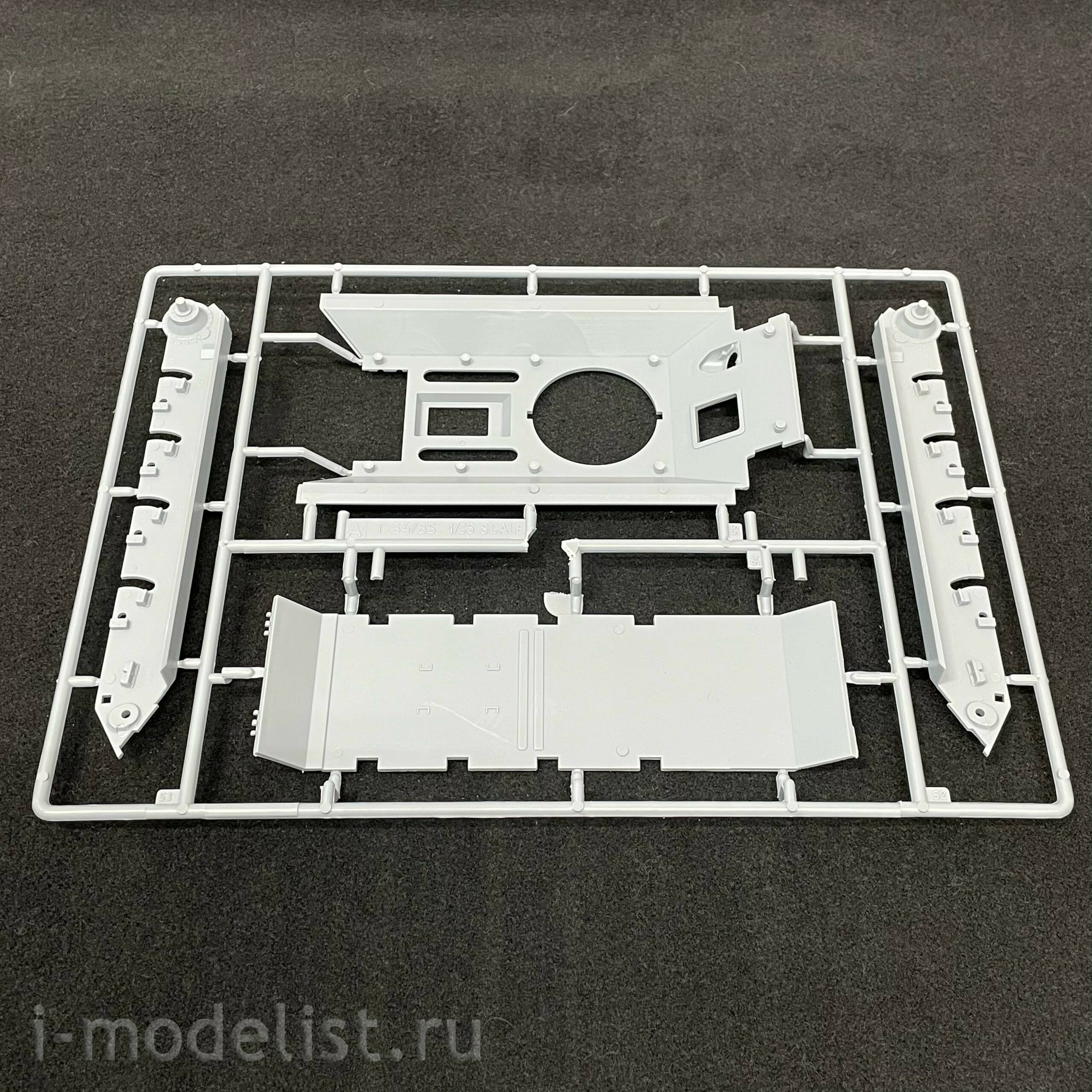3524 Maket 1/35 Tank 34/76 1943 year of manufacture